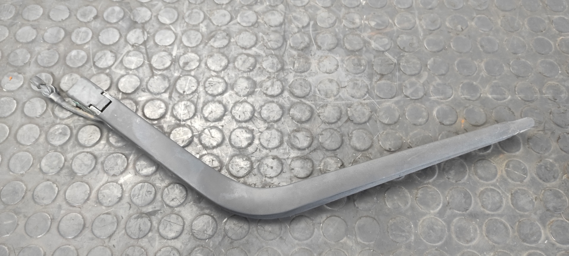 BRAZO LIMPIA TRASERO LAND ROVER FREELANDER (LN)