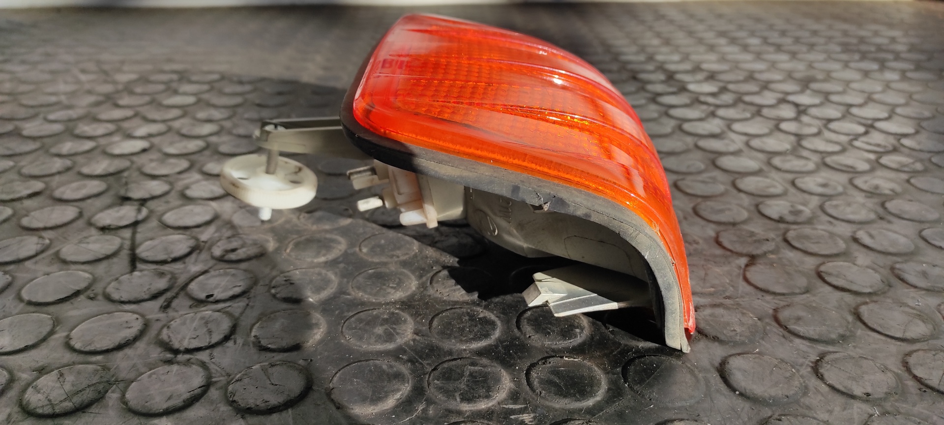 PILOTO DELANTERO IZQUIERDO MERCEDES-BENZ CLASE C (W201) BERLINA - vista 3