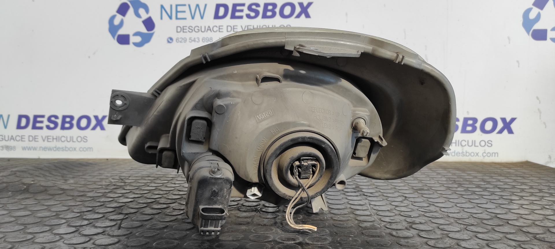 FARO DERECHO RENAULT TRAFIC CAJA CERRADA (AB 4.01) - vista 6