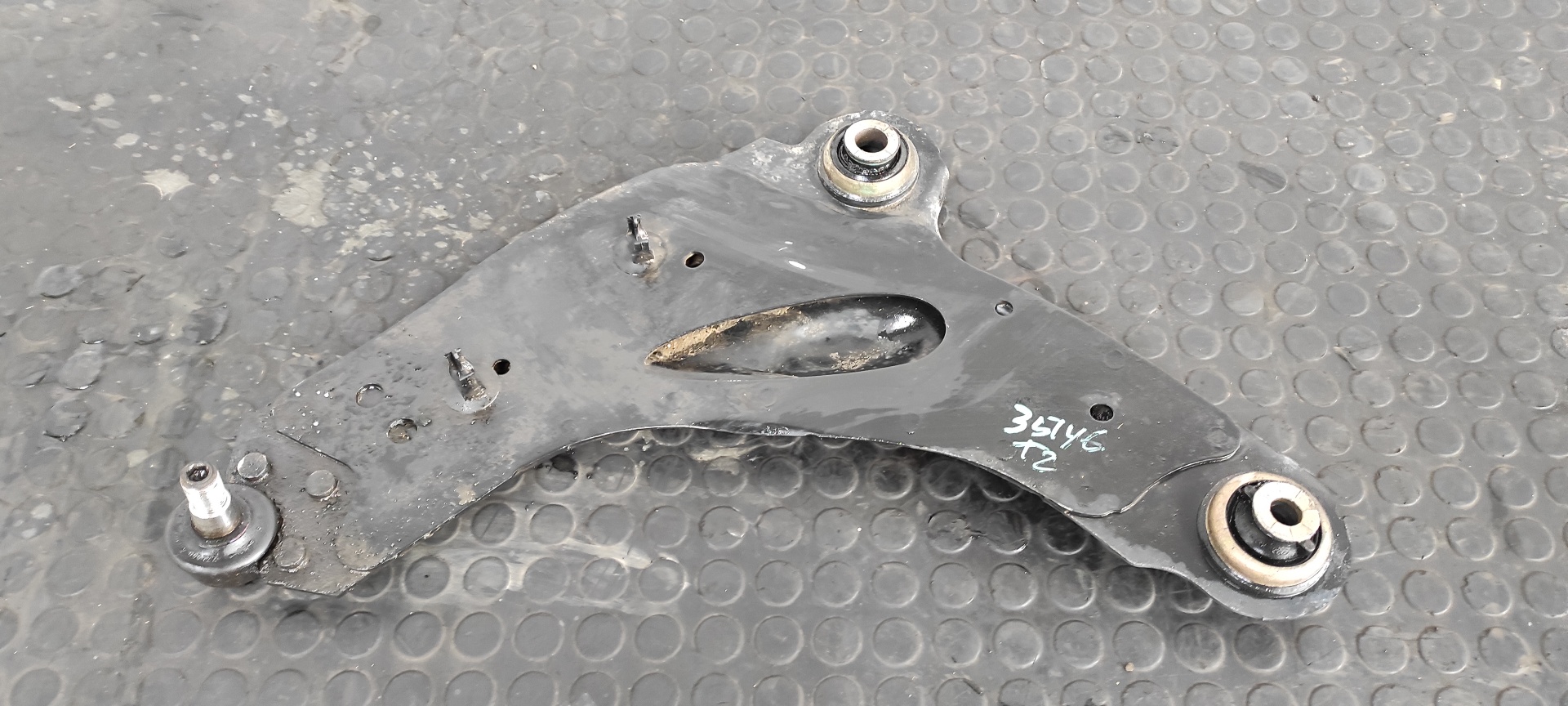 BRAZO IZQUIERDO INFERIOR DELANTERO RENAULT TRAFIC CAJA CERRADA (AB 4.01)