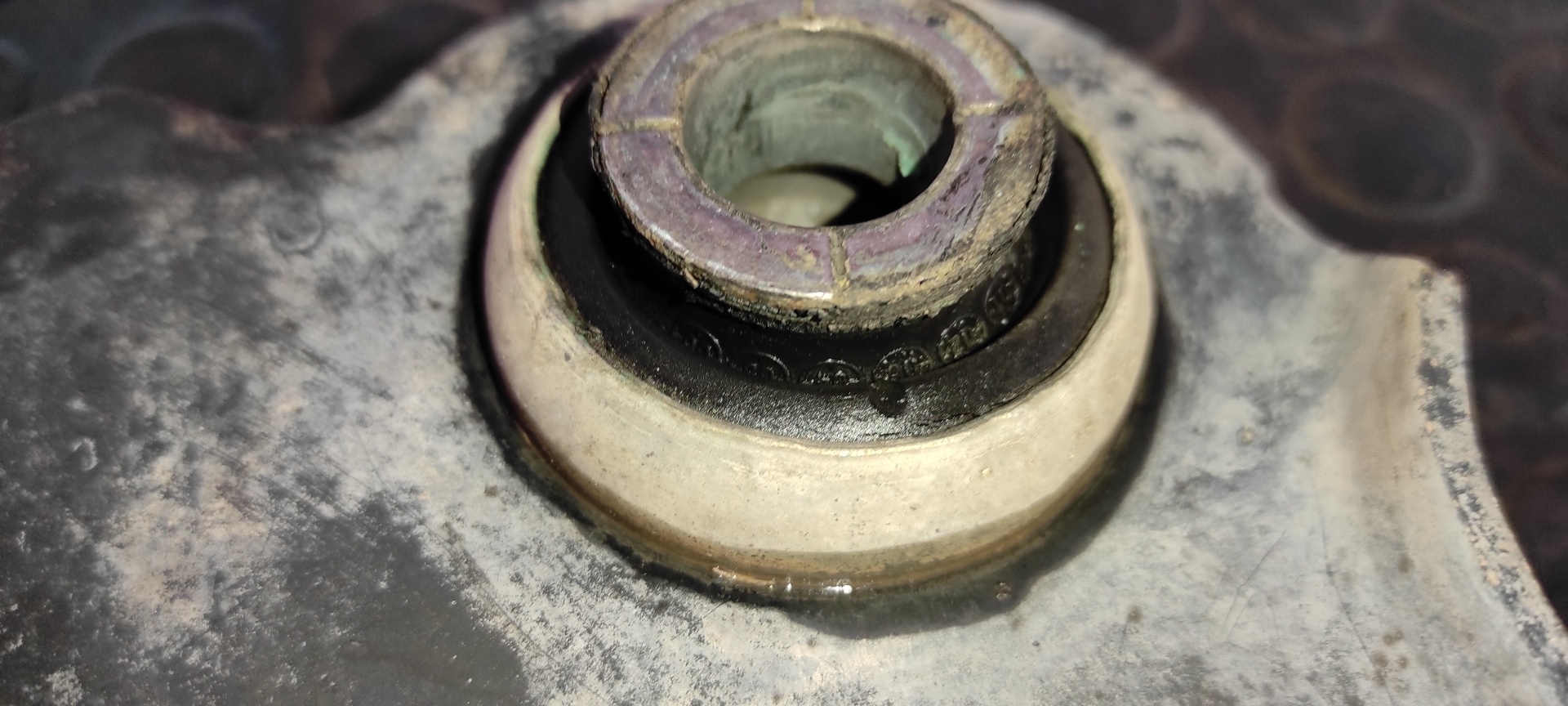 BRAZO DERECHO INFERIOR DELANTERO RENAULT TRAFIC CAJA CERRADA (AB 4.01) - vista 4