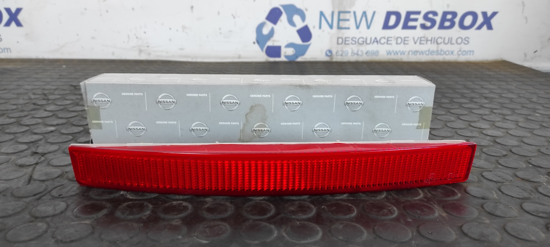 PILOTO TRASERO IZQUIERDO PARAGOLPES INFINITI FX 3.5