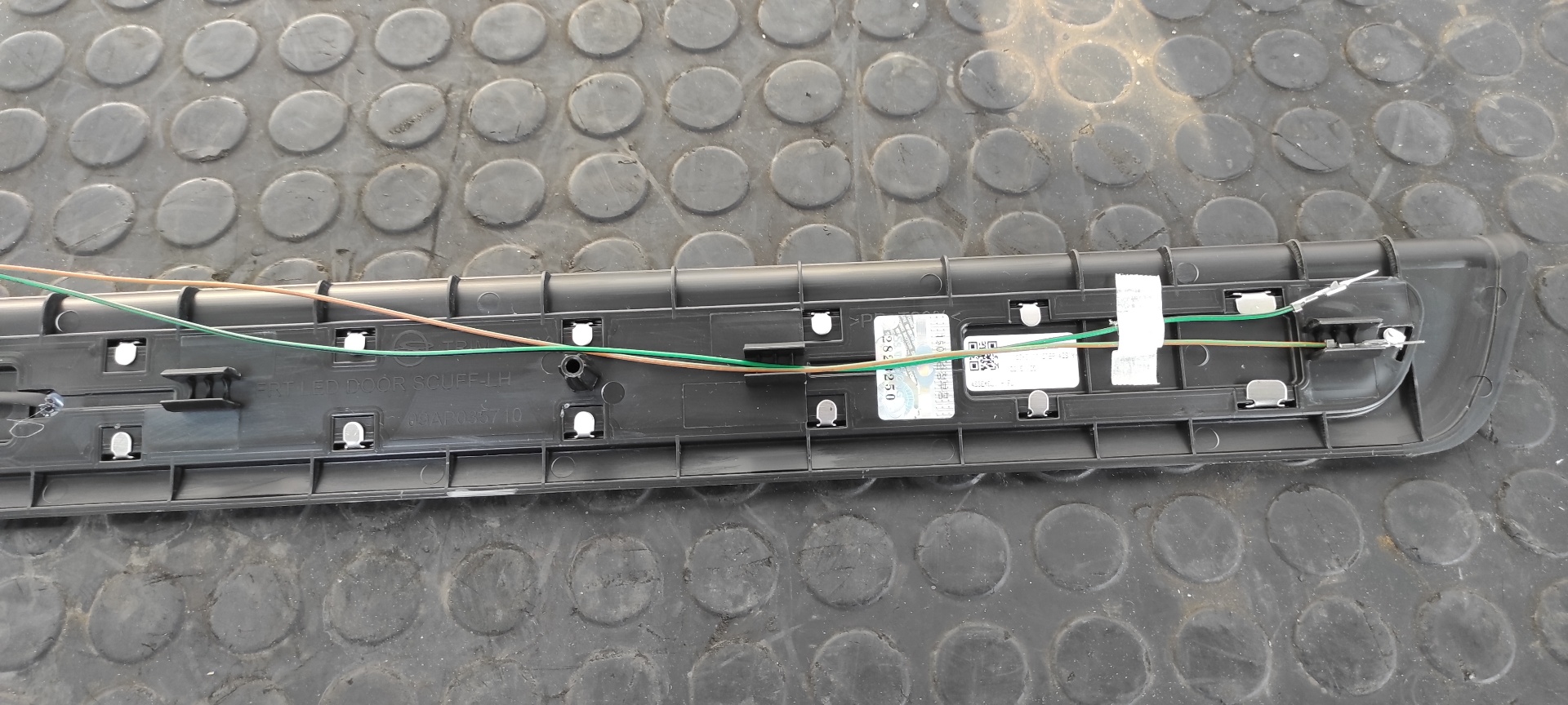 MOLDURA SSANGYONG TIVOLI 1.6 - vista 2