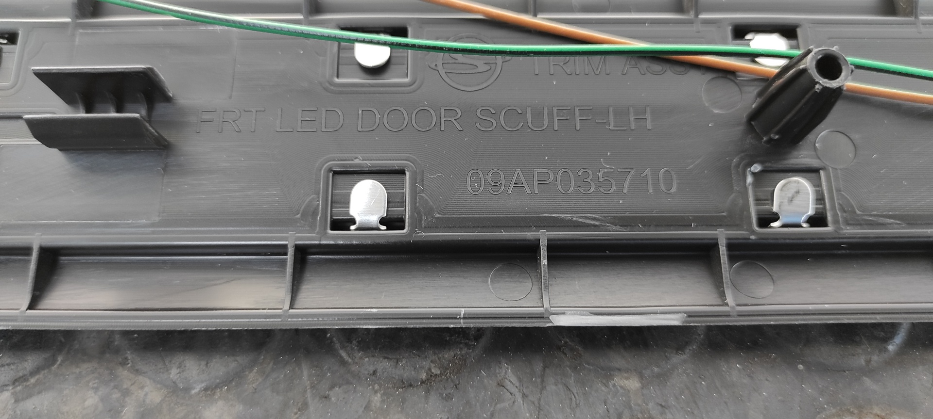 MOLDURA SSANGYONG TIVOLI 1.6 - vista 14