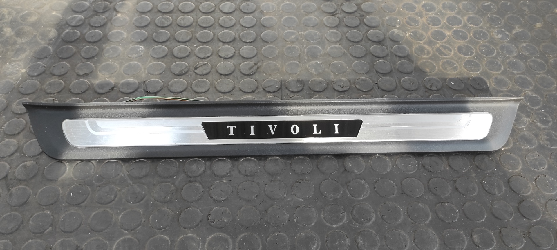 MOLDURA SSANGYONG TIVOLI 1.6 - vista 9