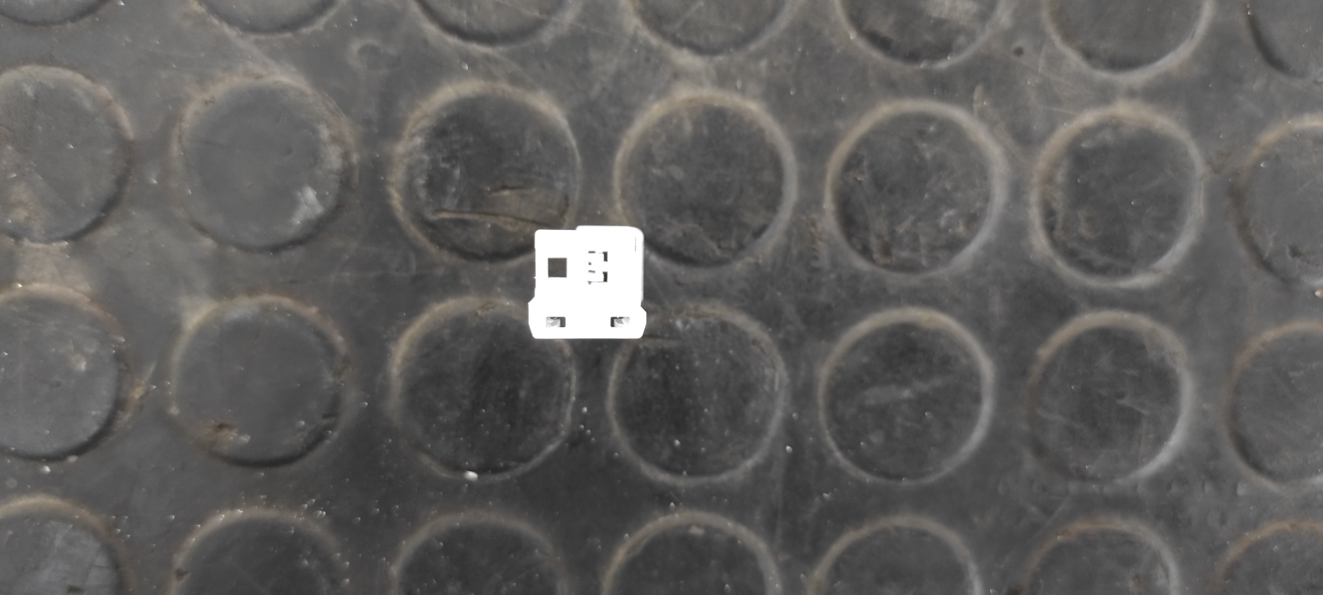 MOLDURA SSANGYONG TIVOLI 1.6 - vista 7