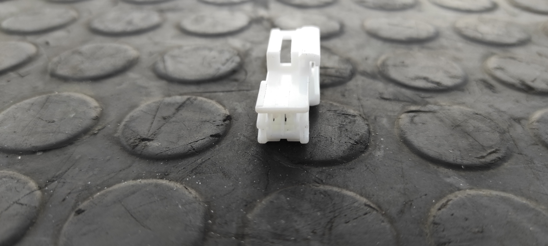 MOLDURA SSANGYONG TIVOLI 1.6 - vista 4