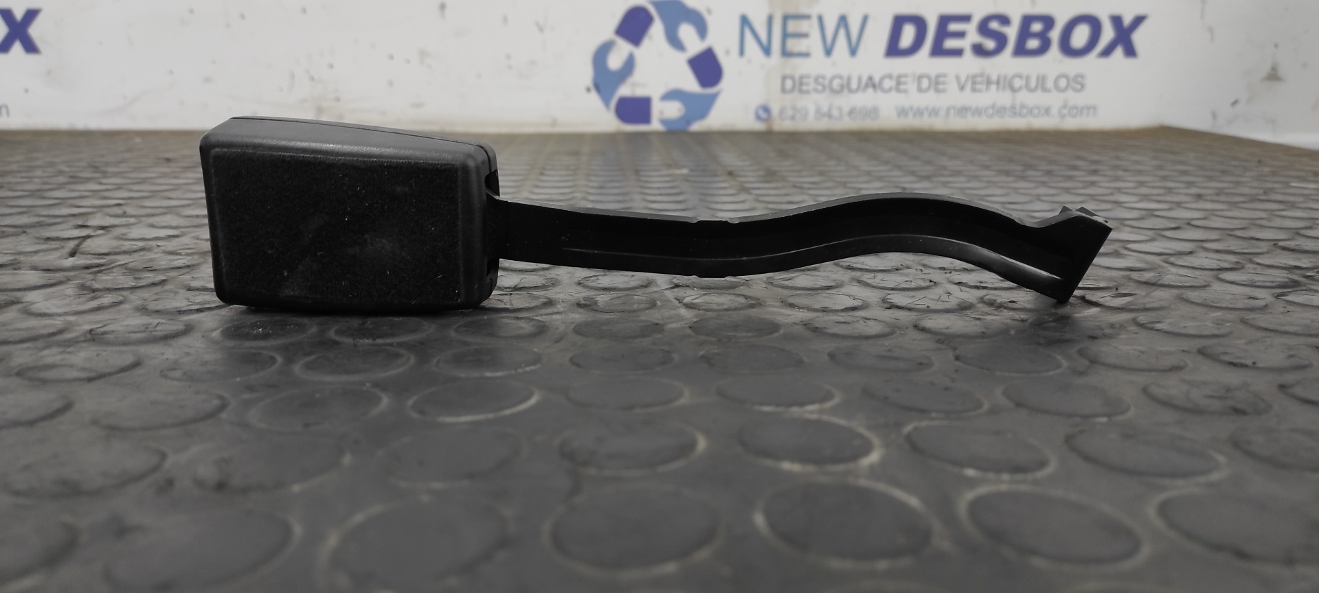 ENGANCHE CINTURON DELANTERO DERECHO SEAT ALTEA (5P1)