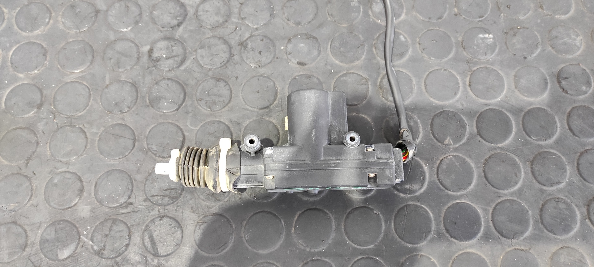 CERRADURA PUERTA TRASERA IZQUIERDA TATA GRAND SAFARI - vista 5