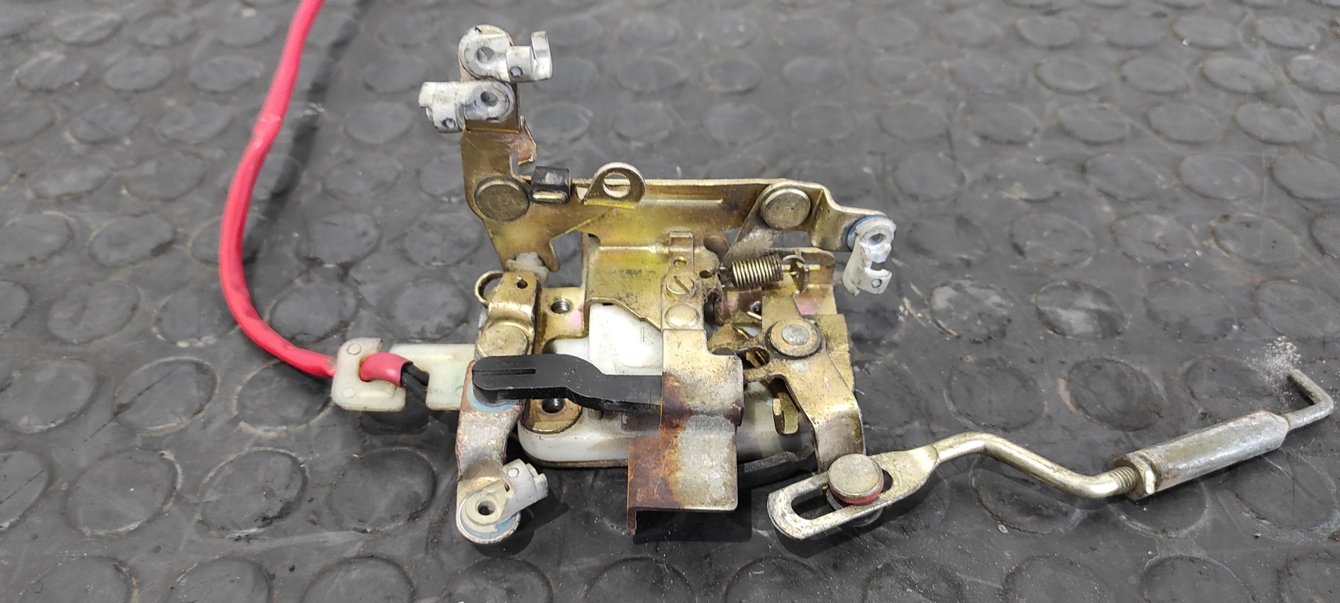 CERRADURA PUERTA DELANTERA IZQUIERDA TATA GRAND SAFARI - vista 2