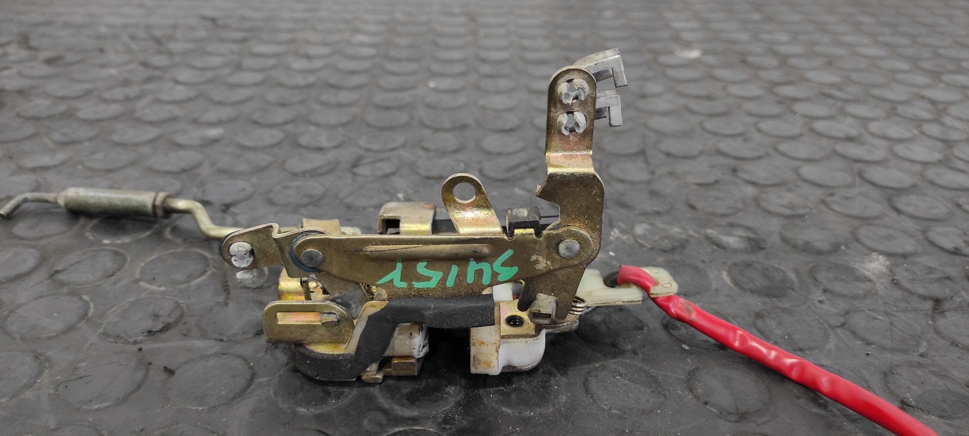 CERRADURA PUERTA DELANTERA IZQUIERDA TATA GRAND SAFARI - vista 3