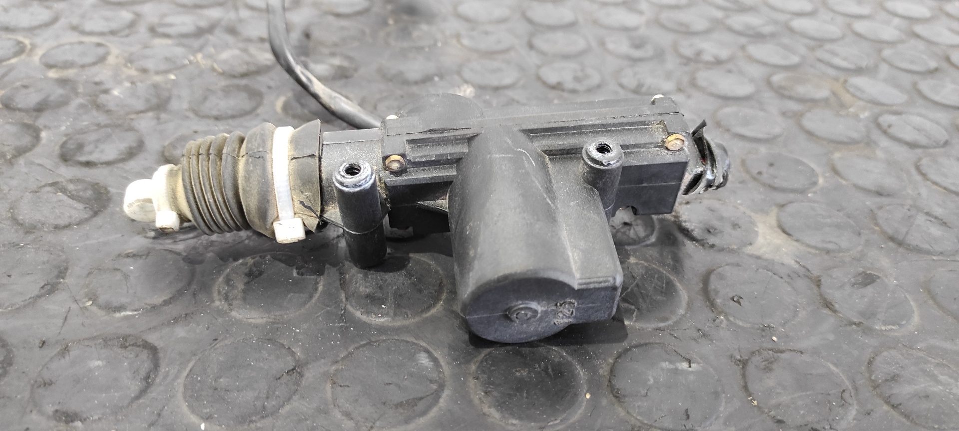 CERRADURA PUERTA DELANTERA IZQUIERDA TATA GRAND SAFARI - vista 5