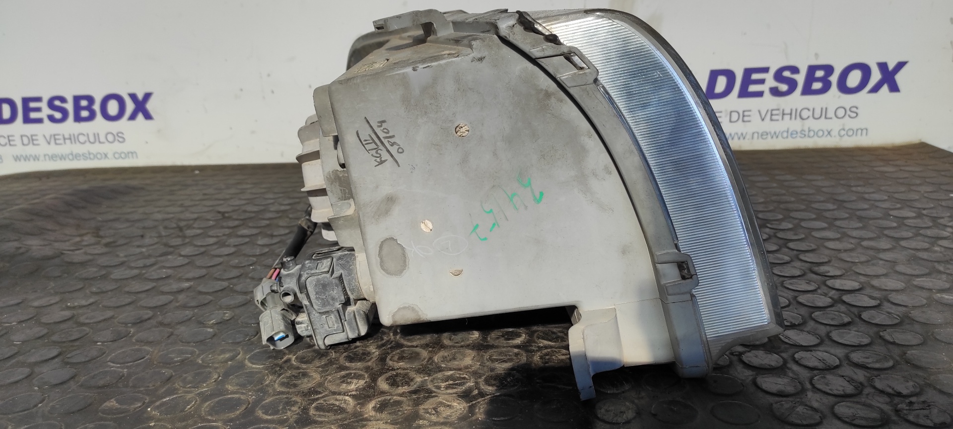 FARO IZQUIERDO TATA GRAND SAFARI - vista 2