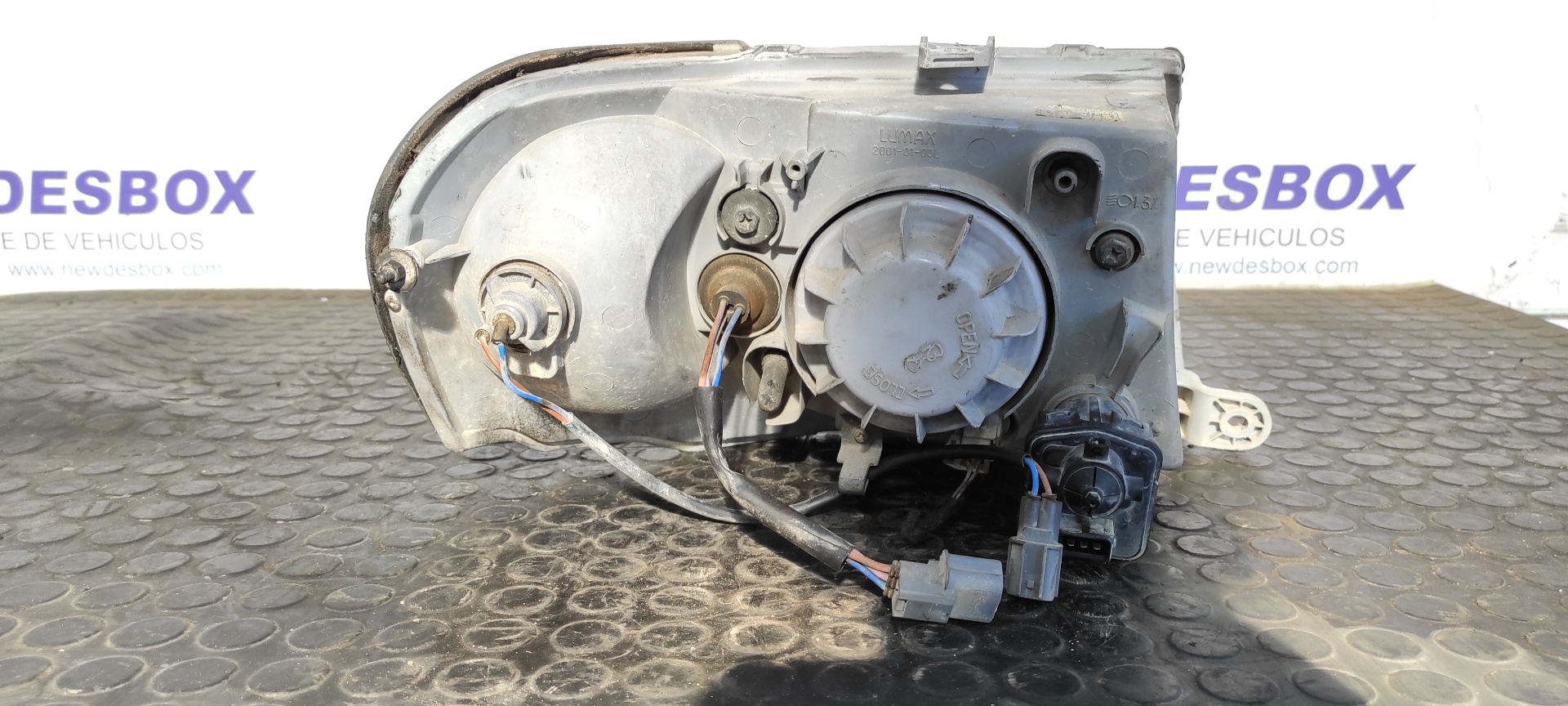 FARO IZQUIERDO TATA GRAND SAFARI - vista 6