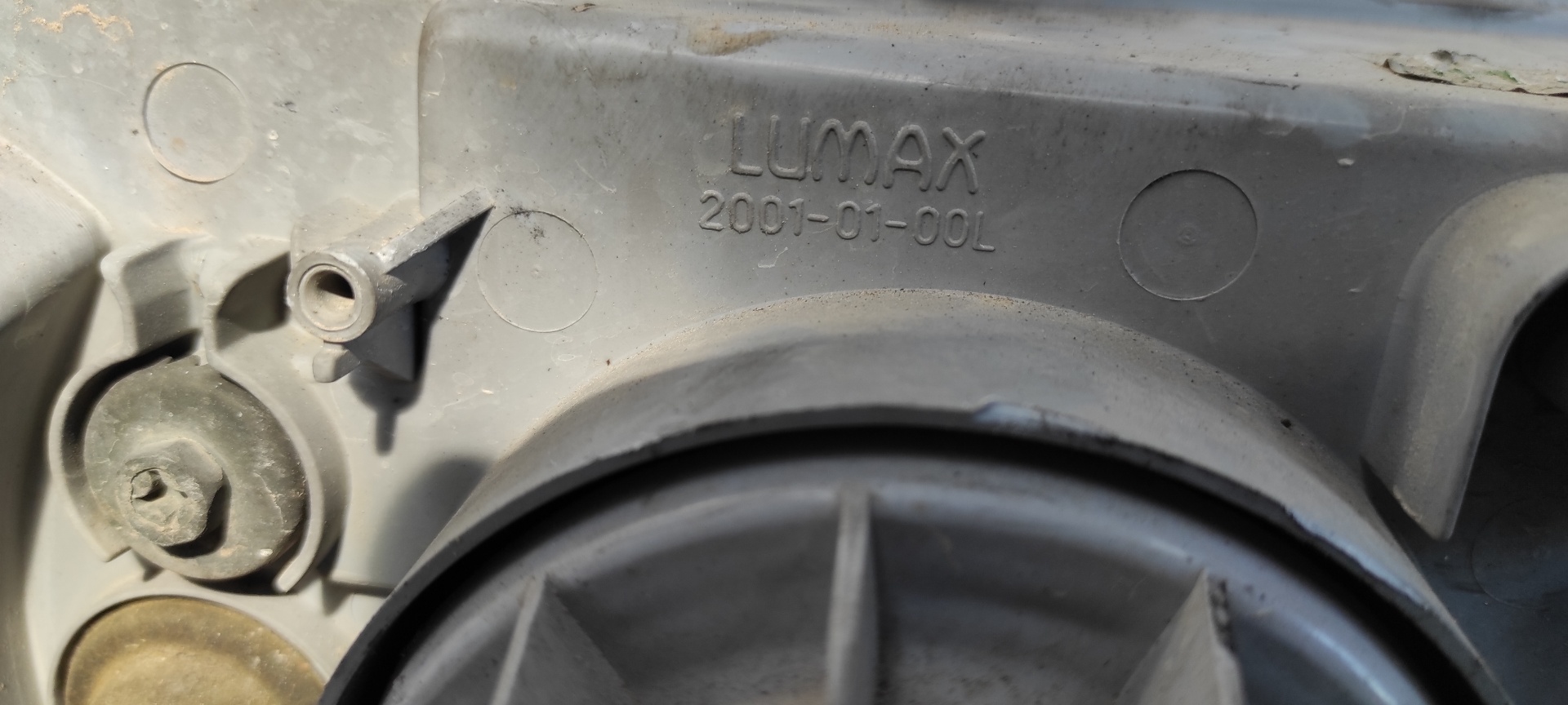 FARO IZQUIERDO TATA GRAND SAFARI - vista 10