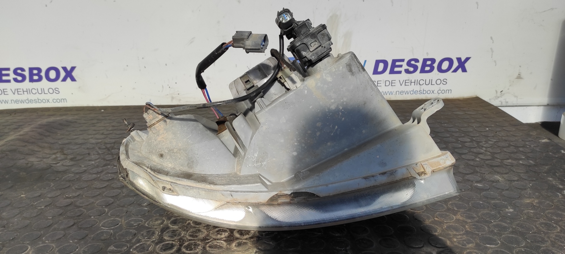 FARO IZQUIERDO TATA GRAND SAFARI - vista 9