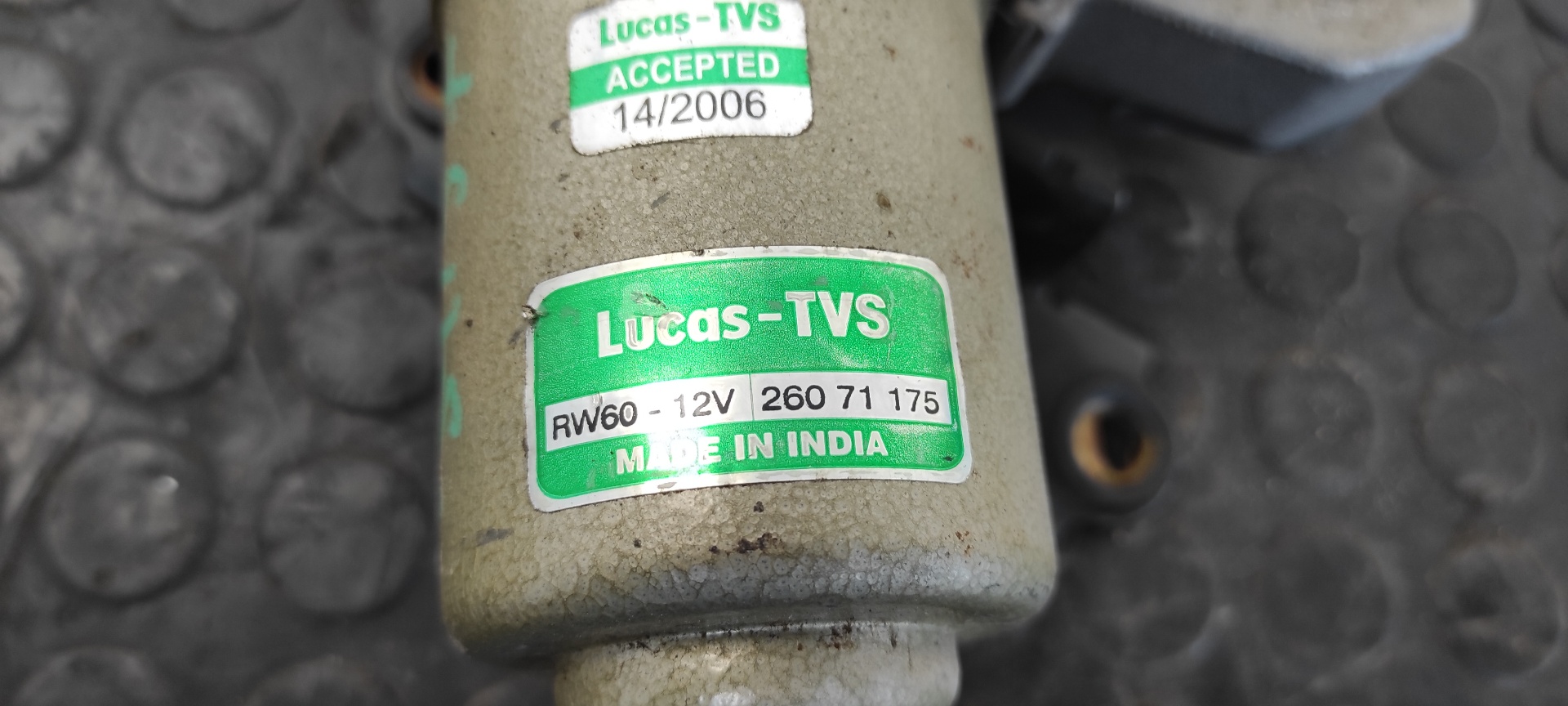 MOTOR LIMPIA TRASERO TATA GRAND SAFARI - vista 8