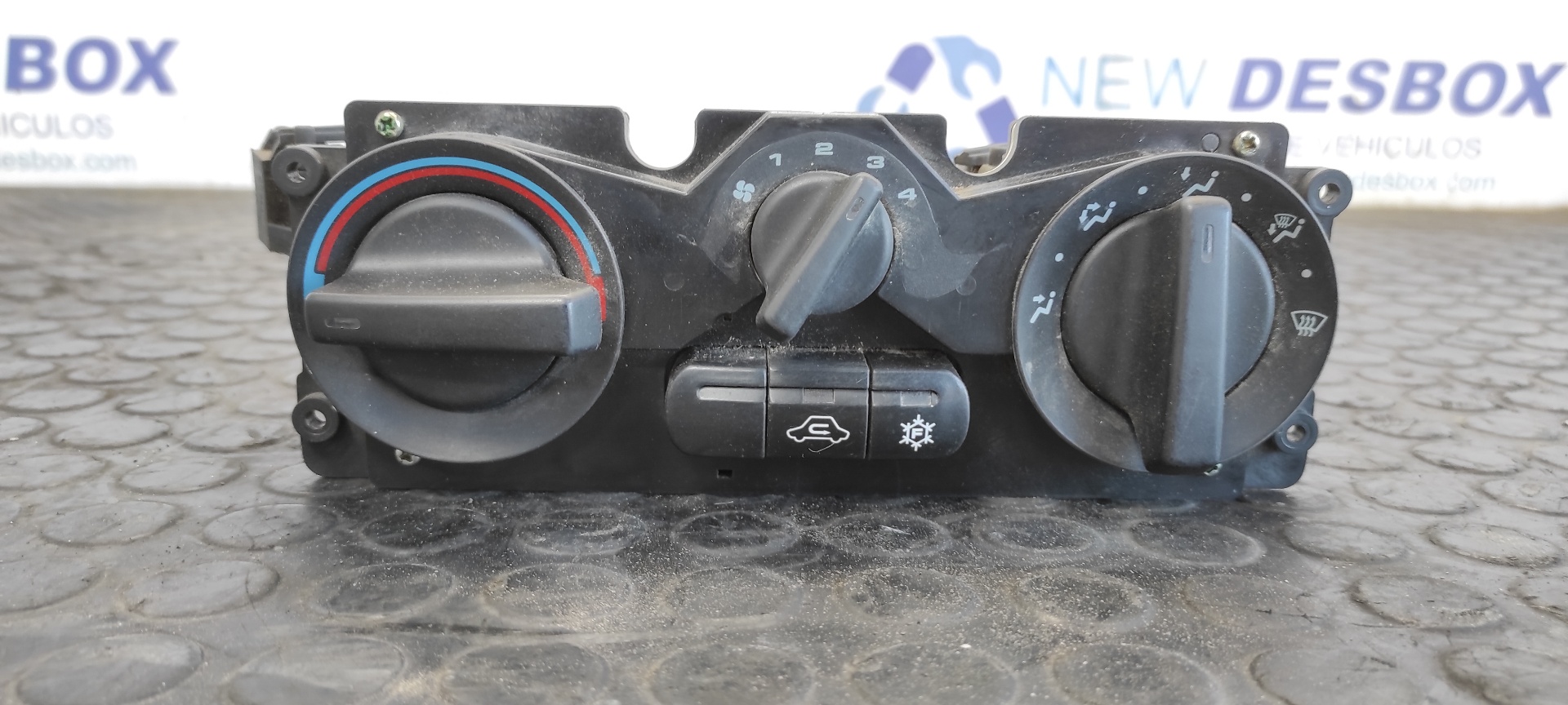 MANDO CALEFACCION / AIRE ACONDICIONADO TATA GRAND SAFARI