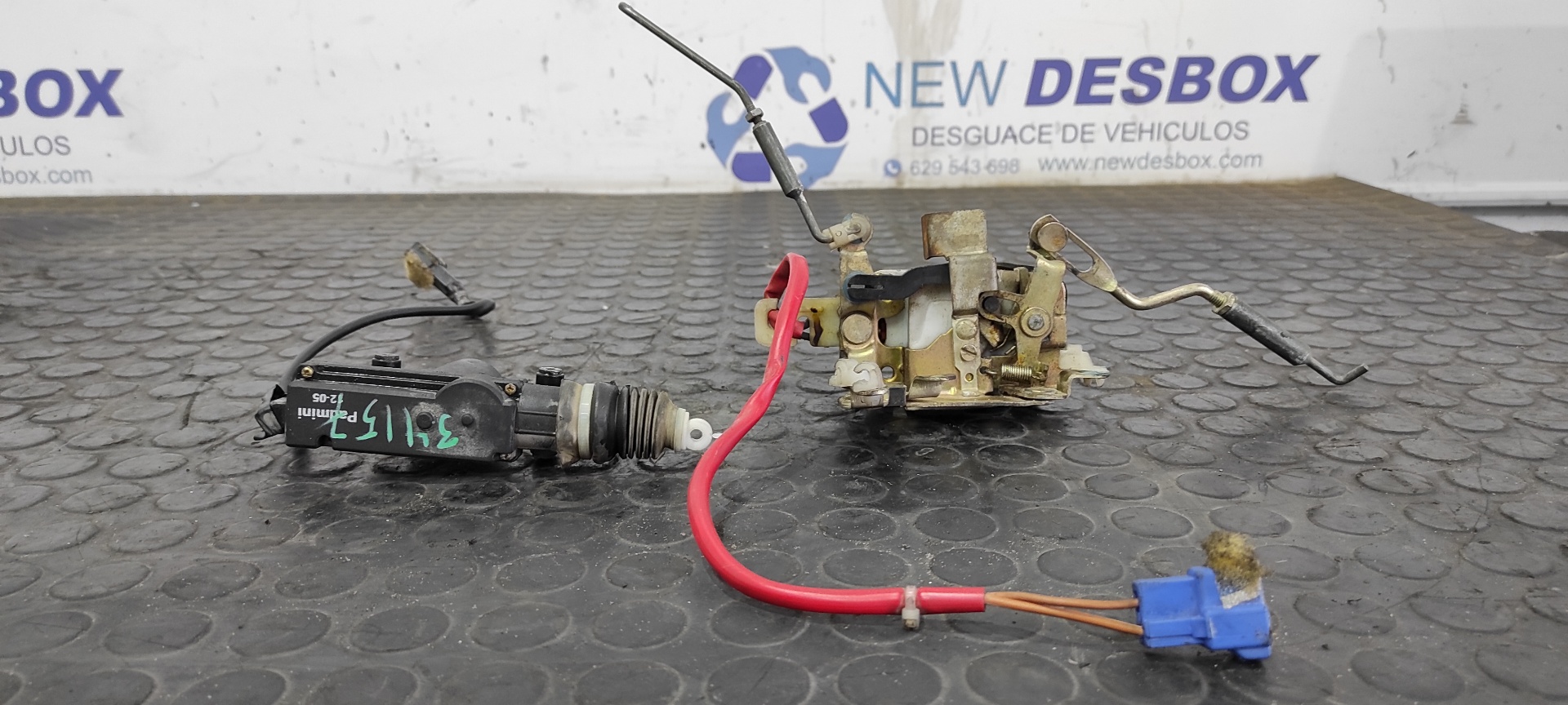 CERRADURA PUERTA DELANTERA DERECHA TATA GRAND SAFARI