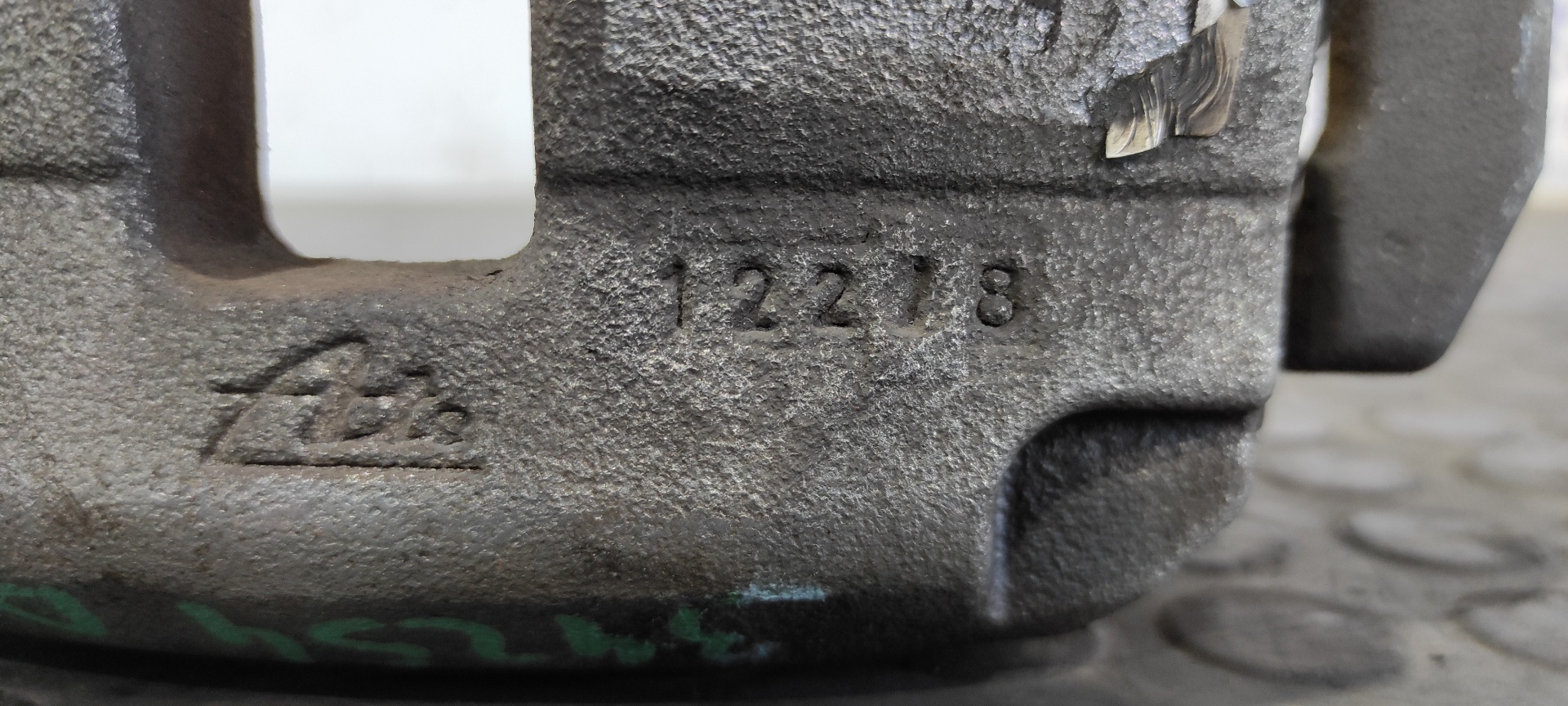 PINZA DE FRENO DELANTERA DERECHA PEUGEOT 3008 - vista 2