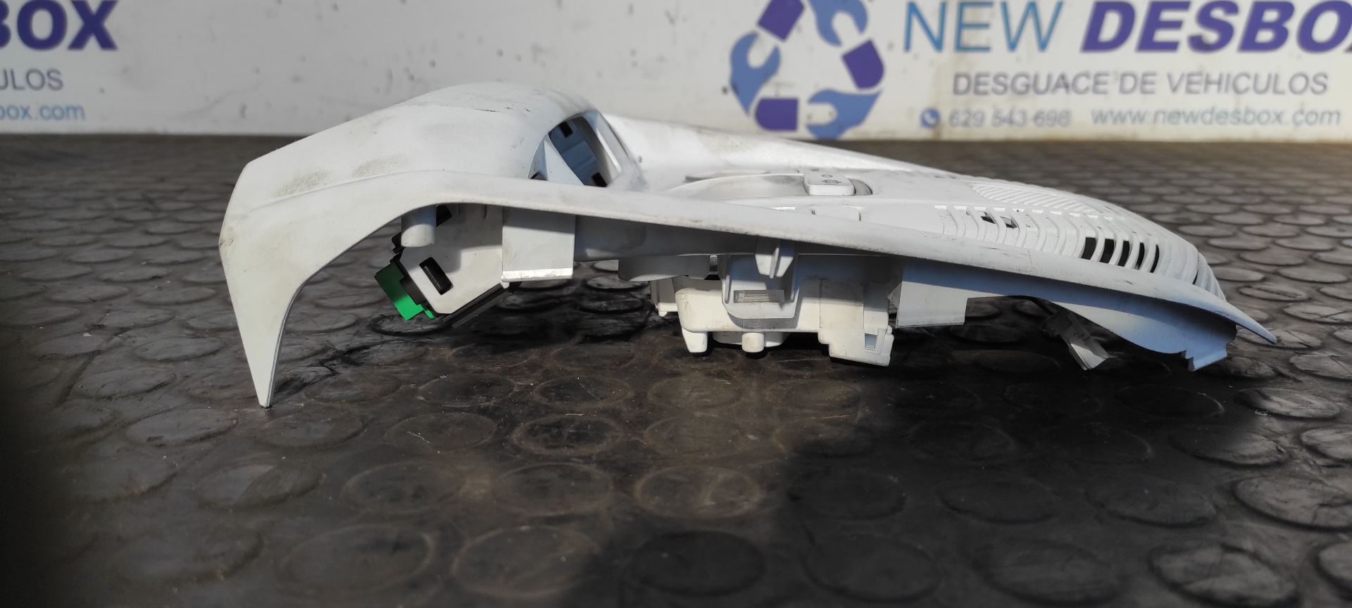 LUZ INTERIOR PEUGEOT 3008 - vista 5