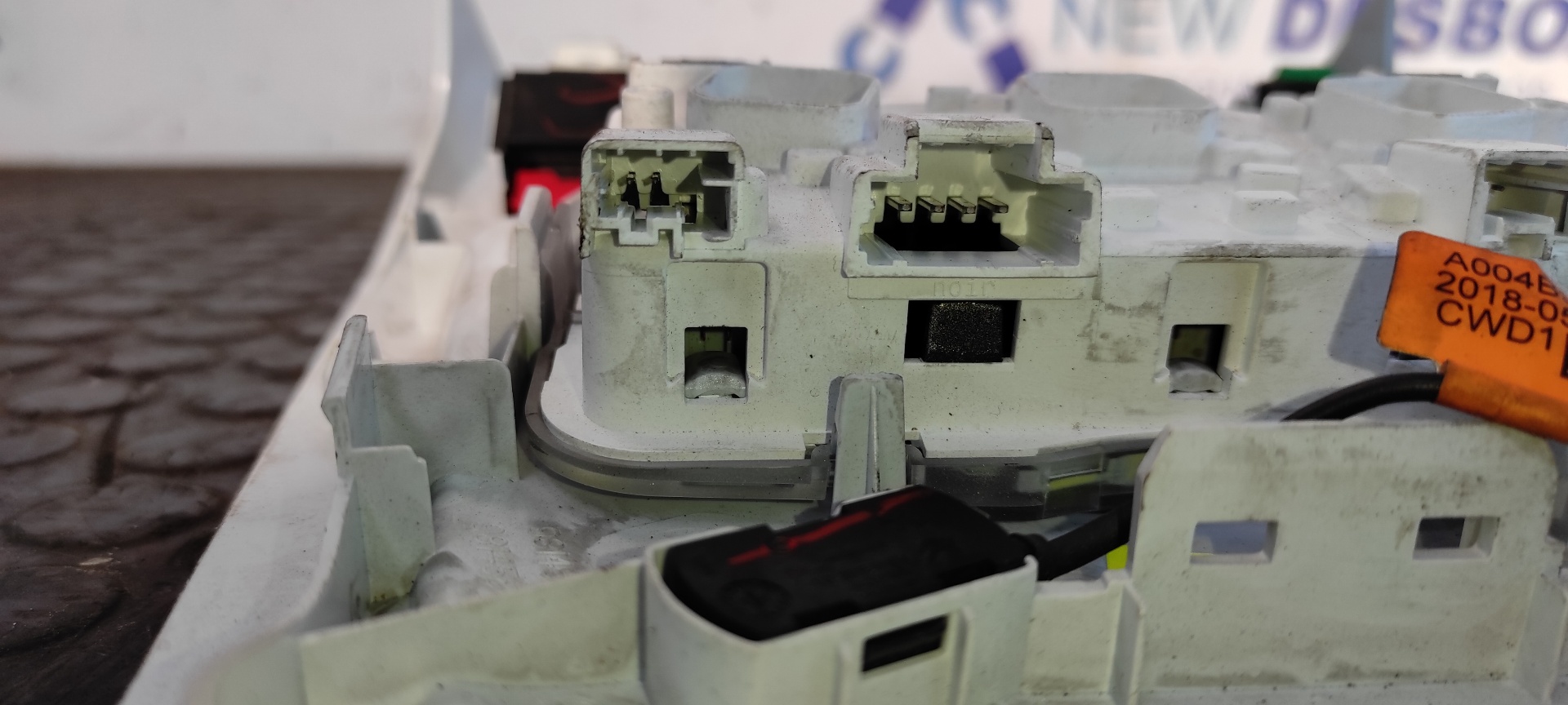 LUZ INTERIOR PEUGEOT 3008 - vista 3