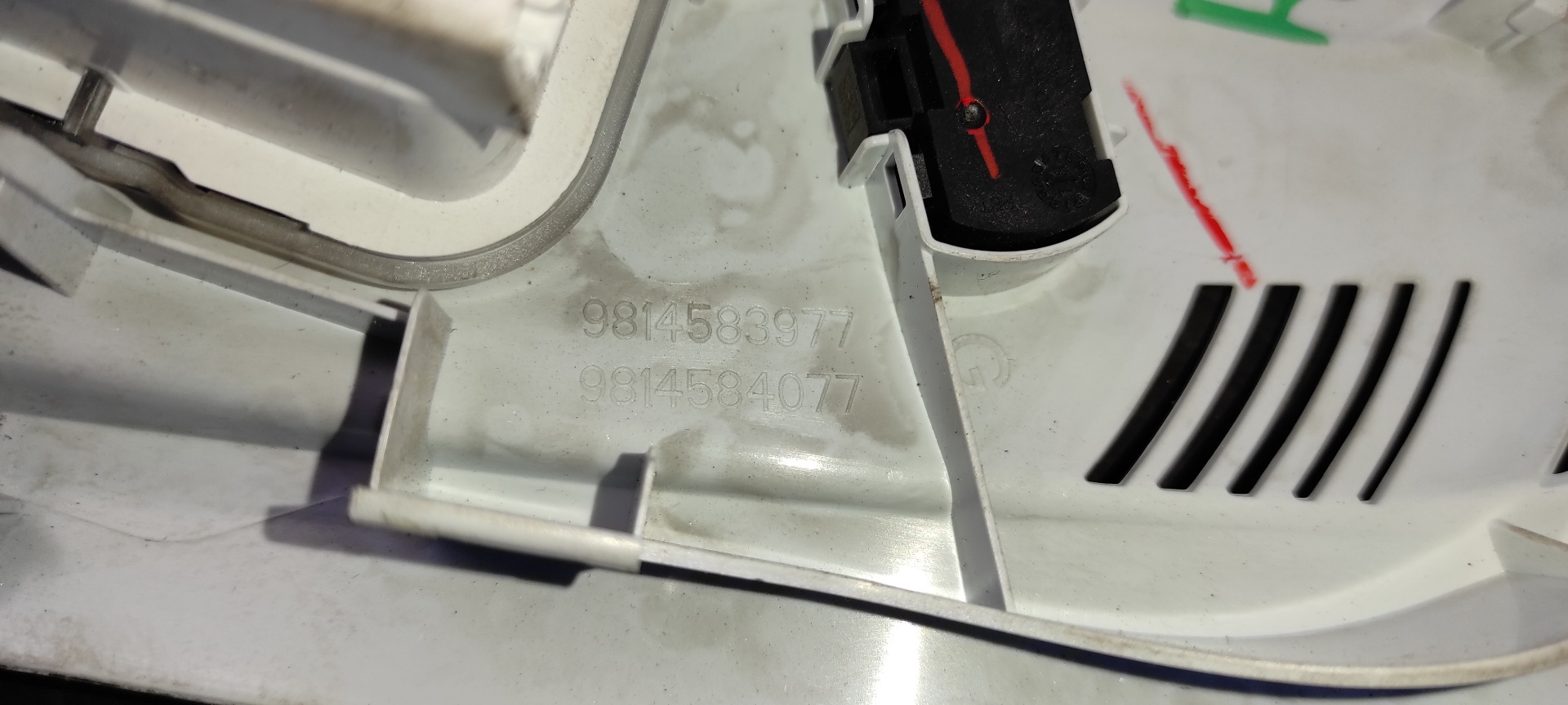 LUZ INTERIOR PEUGEOT 3008 - vista 4