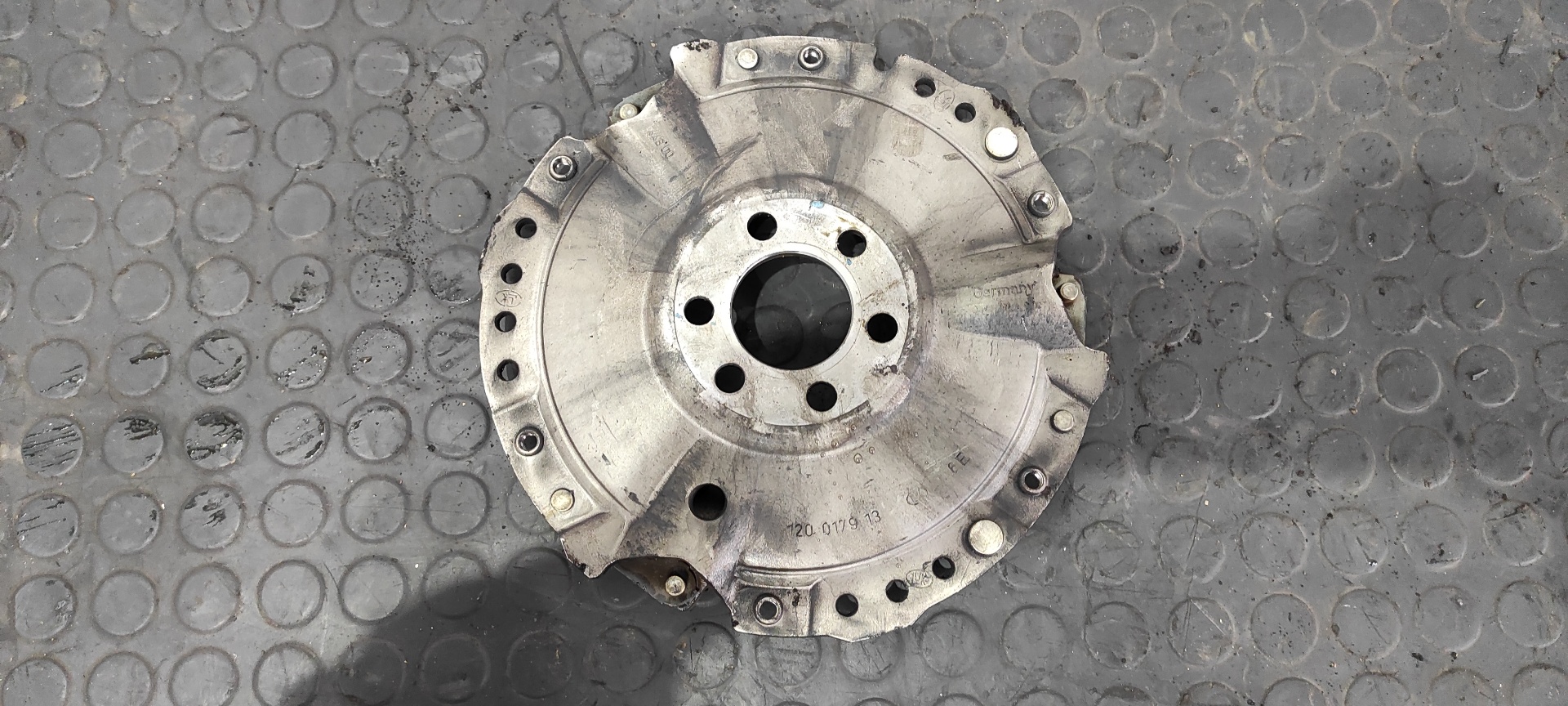 KIT EMBRAGUE VOLKSWAGEN GOLF III BERLINA (1H1) - vista 2