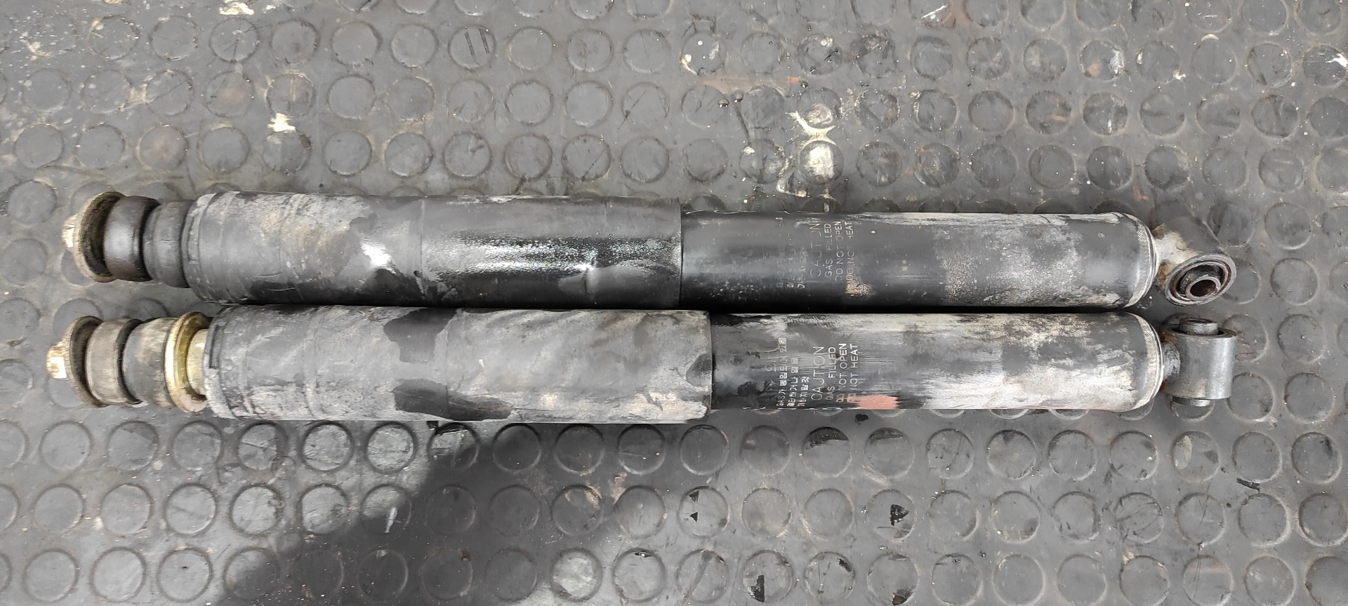 JUEGO AMORTIGUADORES TRASEROS SSANGYONG REXTON