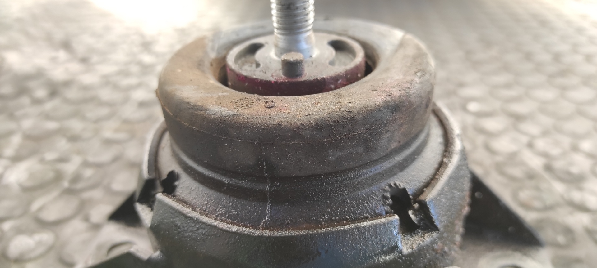 SOPORTE MOTOR LAND ROVER DISCOVERY (LT) - vista 2