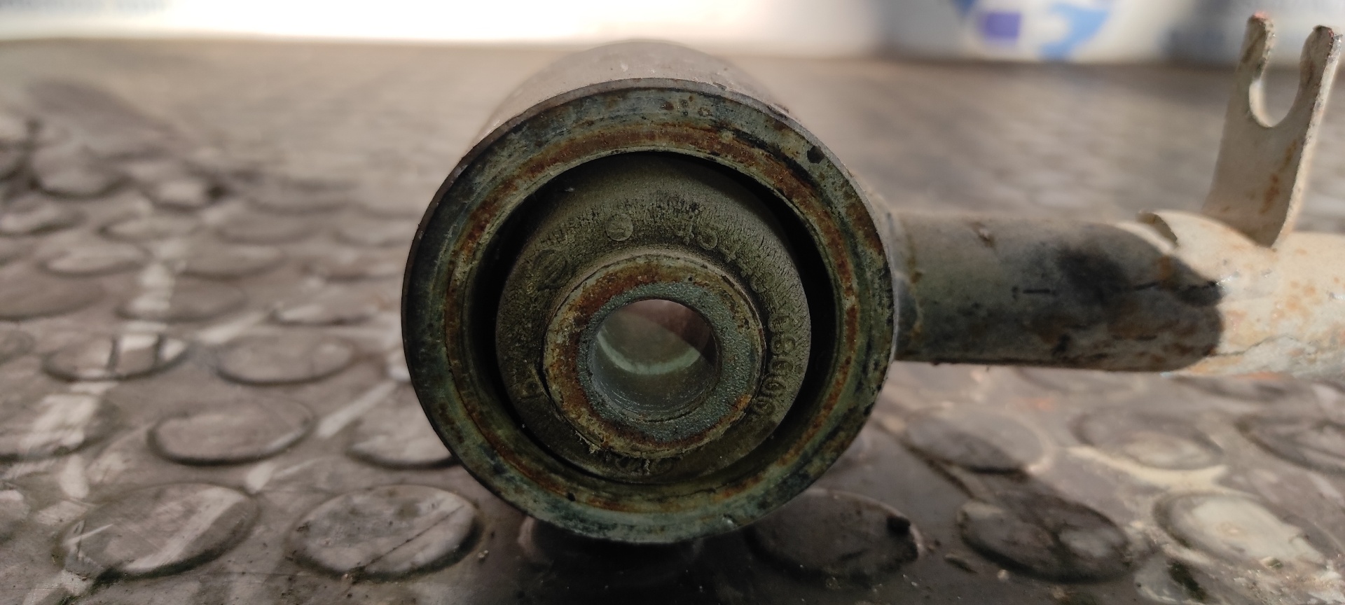 BRAZO IZQUIERDO SUPERIOR TRASERO SSANGYONG REXTON - vista 2