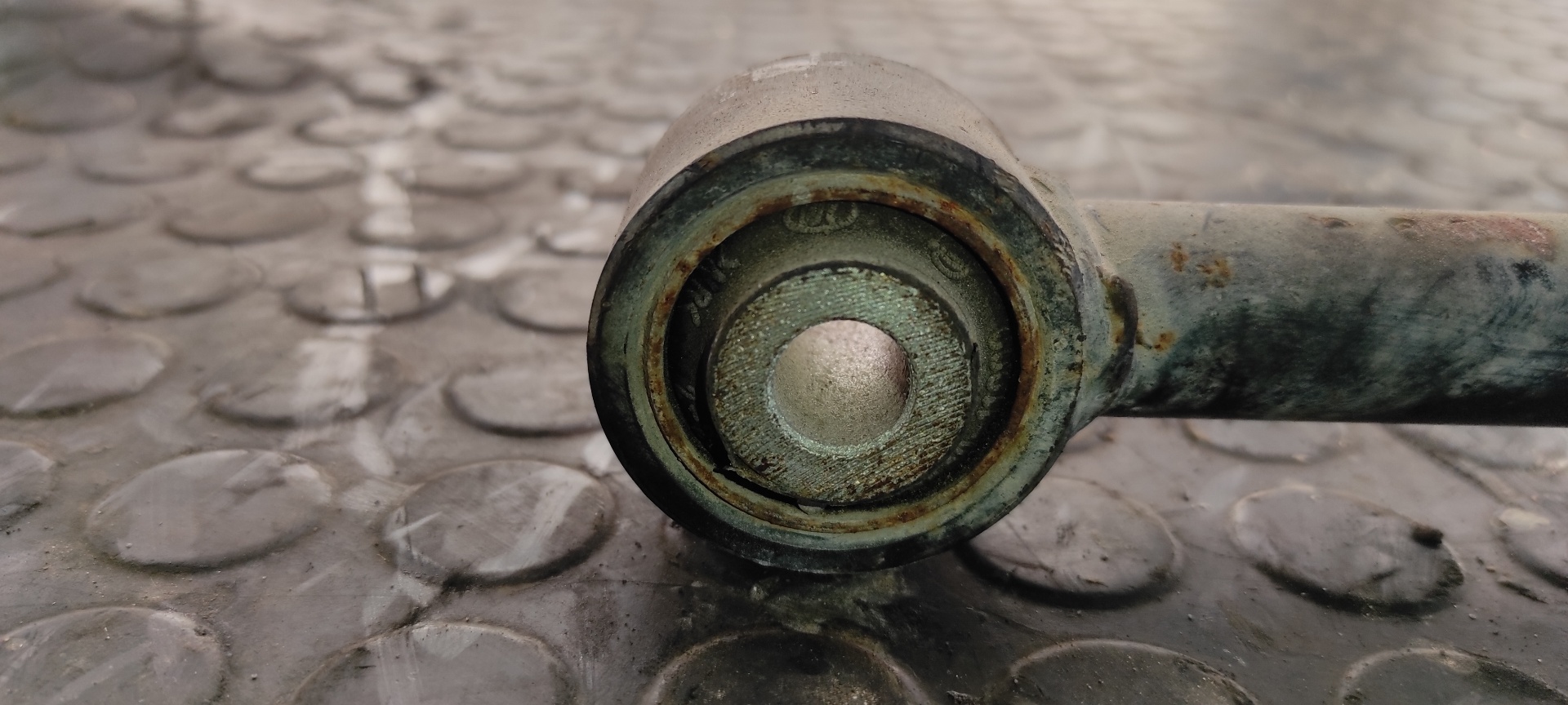 BRAZO DERECHO SUPERIOR TRASERO SSANGYONG REXTON - vista 4