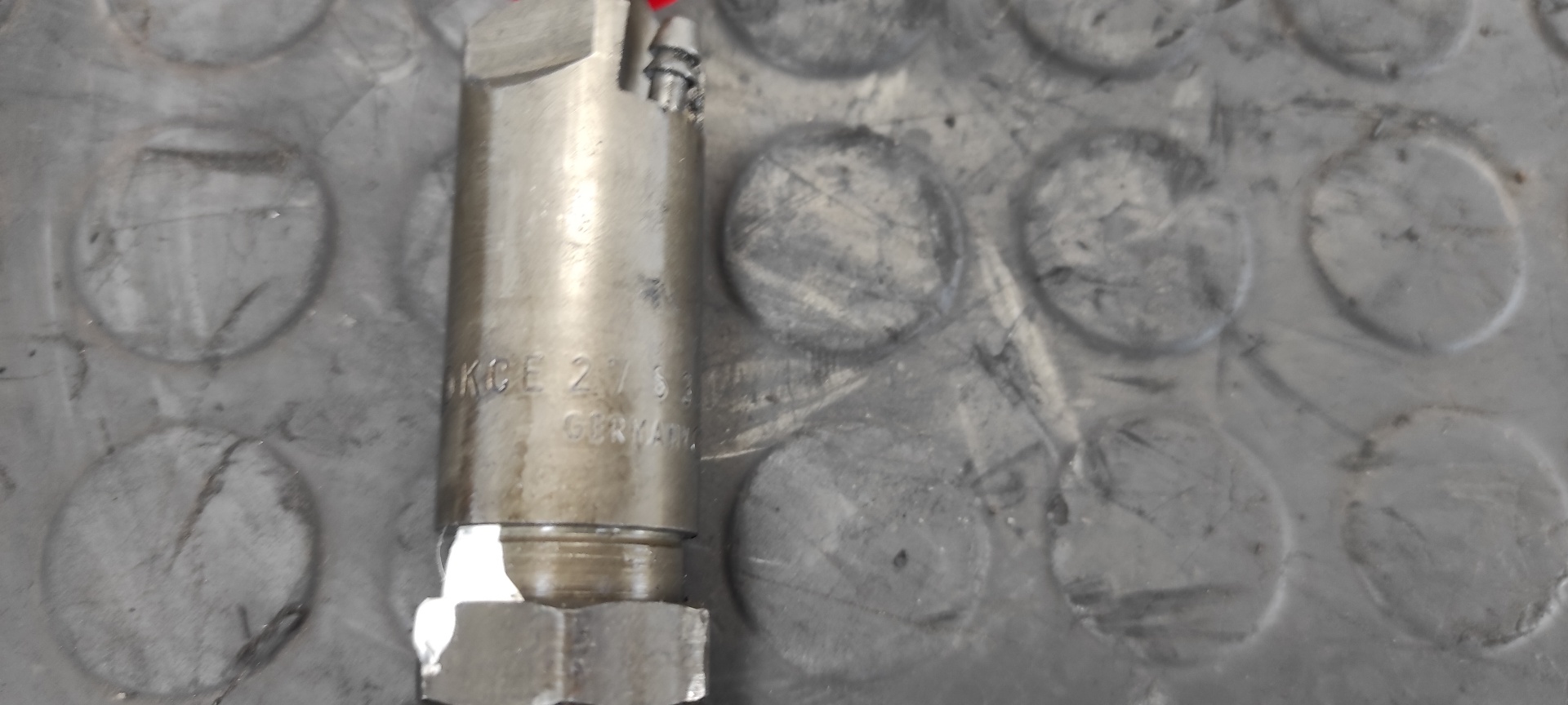 INYECTOR MERCEDES CLASE E (W210) - vista 3