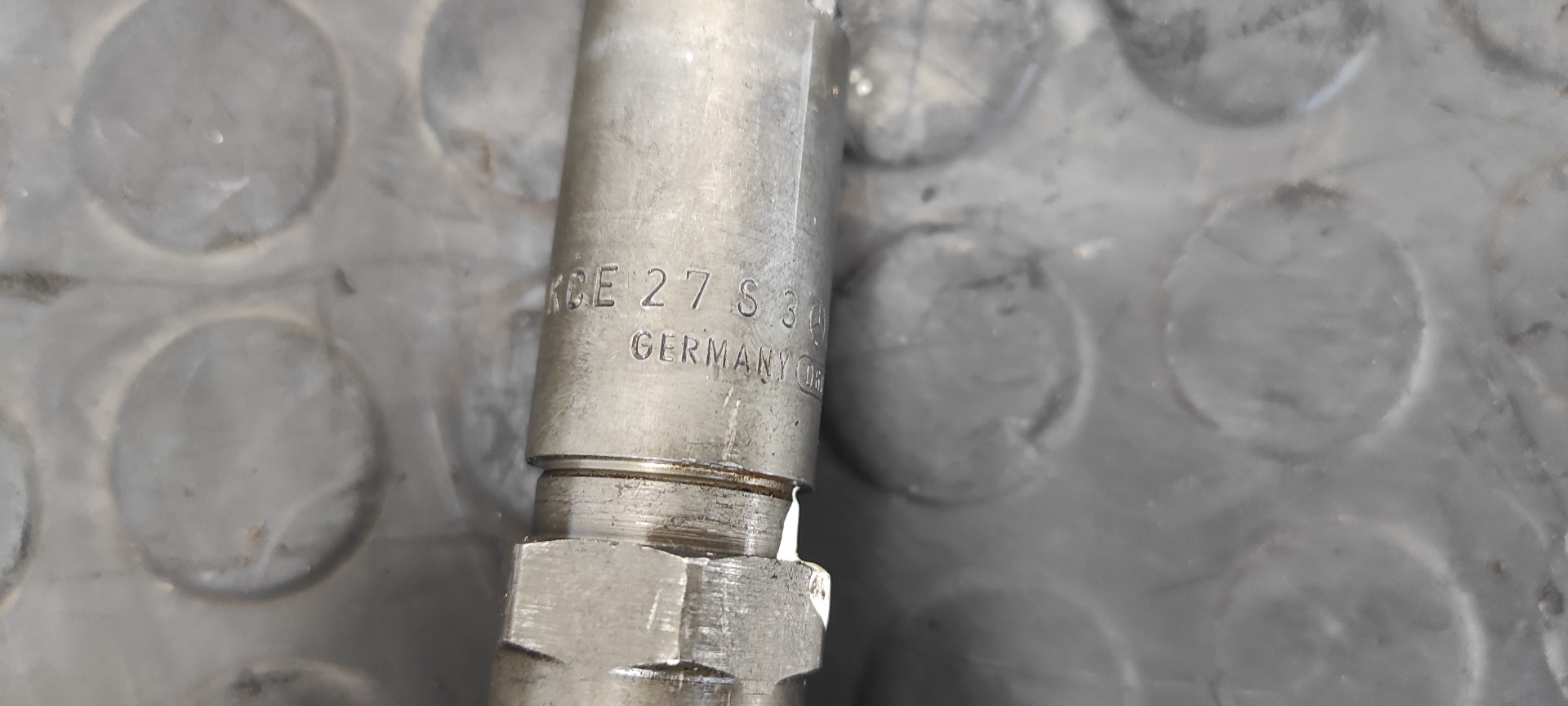 INYECTOR MERCEDES CLASE E (W210) - vista 5