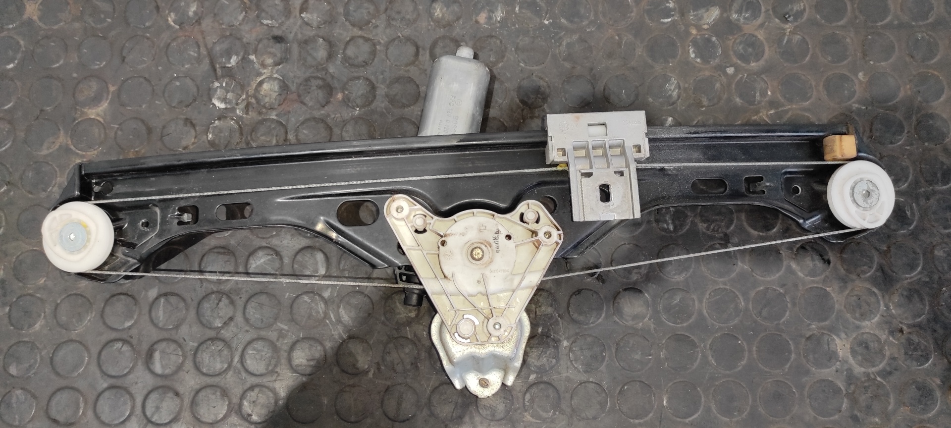 ELEVALUNAS TRASERO IZQUIERDO MERCEDES-BENZ CLASE C (W203) BERLINA - vista 2