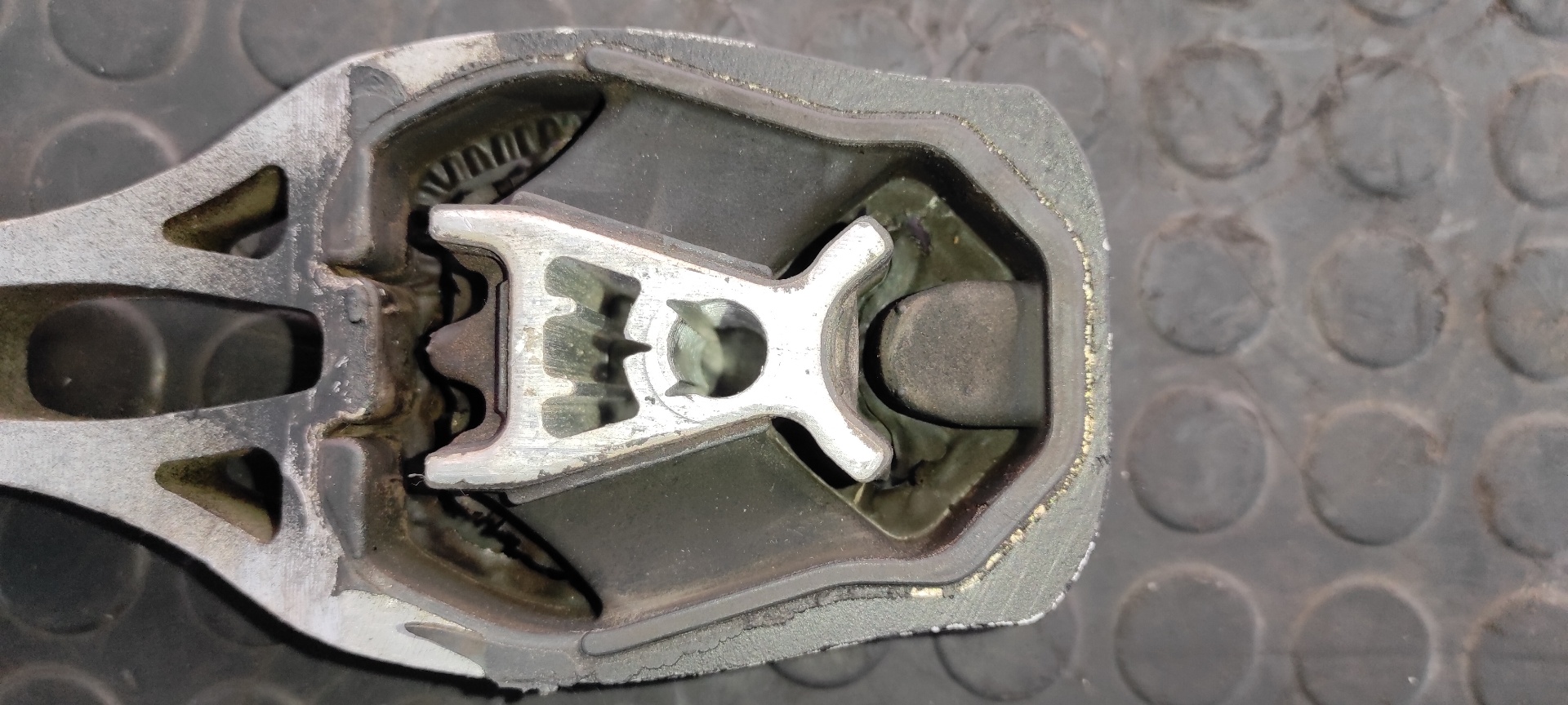 SOPORTE MOTOR PEUGEOT 3008 - vista 10