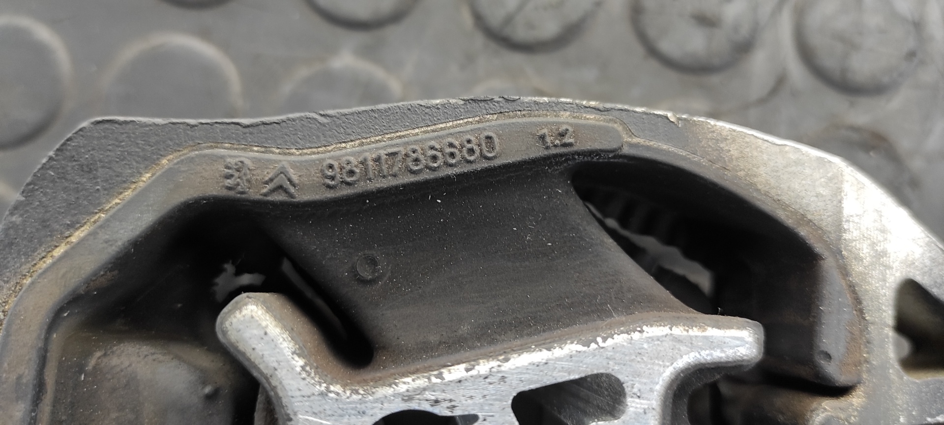 SOPORTE MOTOR PEUGEOT 3008 - vista 6