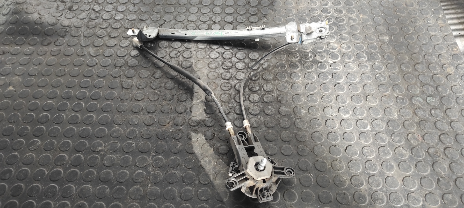 ELEVALUNAS TRASERO DERECHO CITROEN SAXO