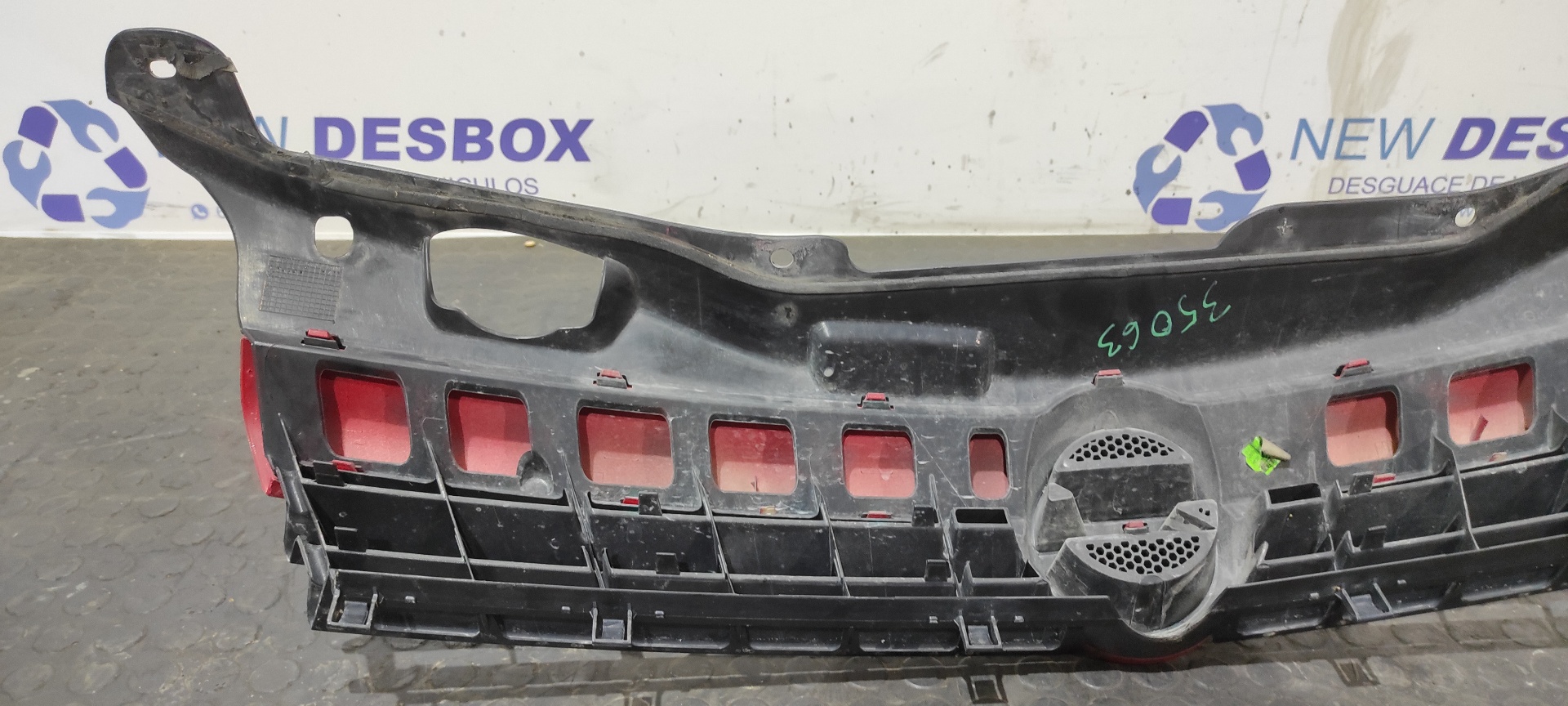 REJILLA DELANTERA OPEL ASTRA H BER. - vista 6