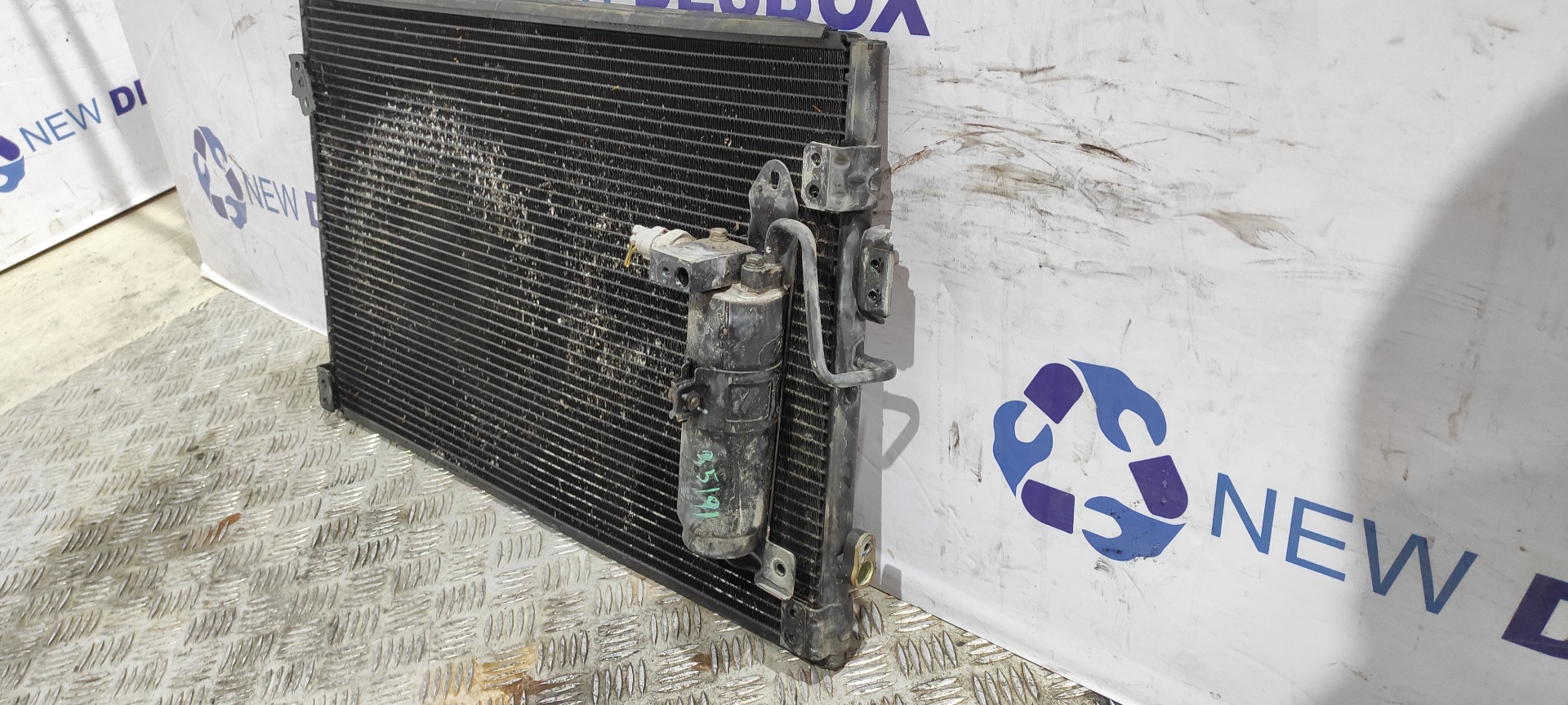 CONDENSADOR / RADIADOR  AIRE ACONDICIONADO LAND ROVER DISCOVERY (LT) - vista 2