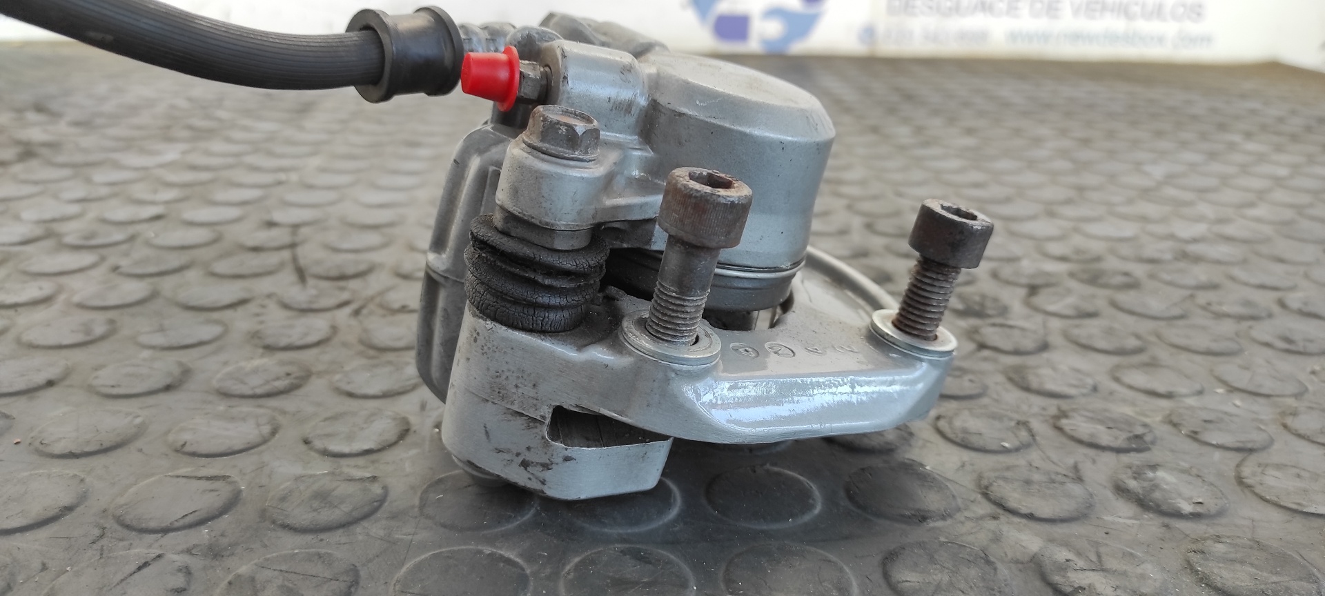 PINZA DE FRENO DELANTERA IZQUIERDA HONDA CB 900 - vista 7