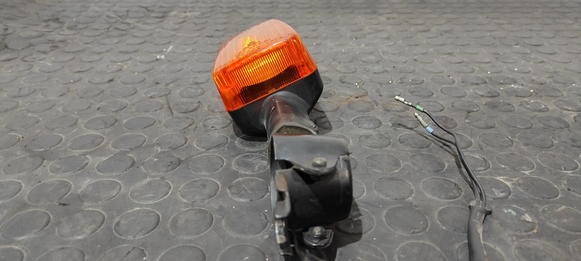 PILOTO DELANTERO DERECHO HONDA CB 900 - vista 2