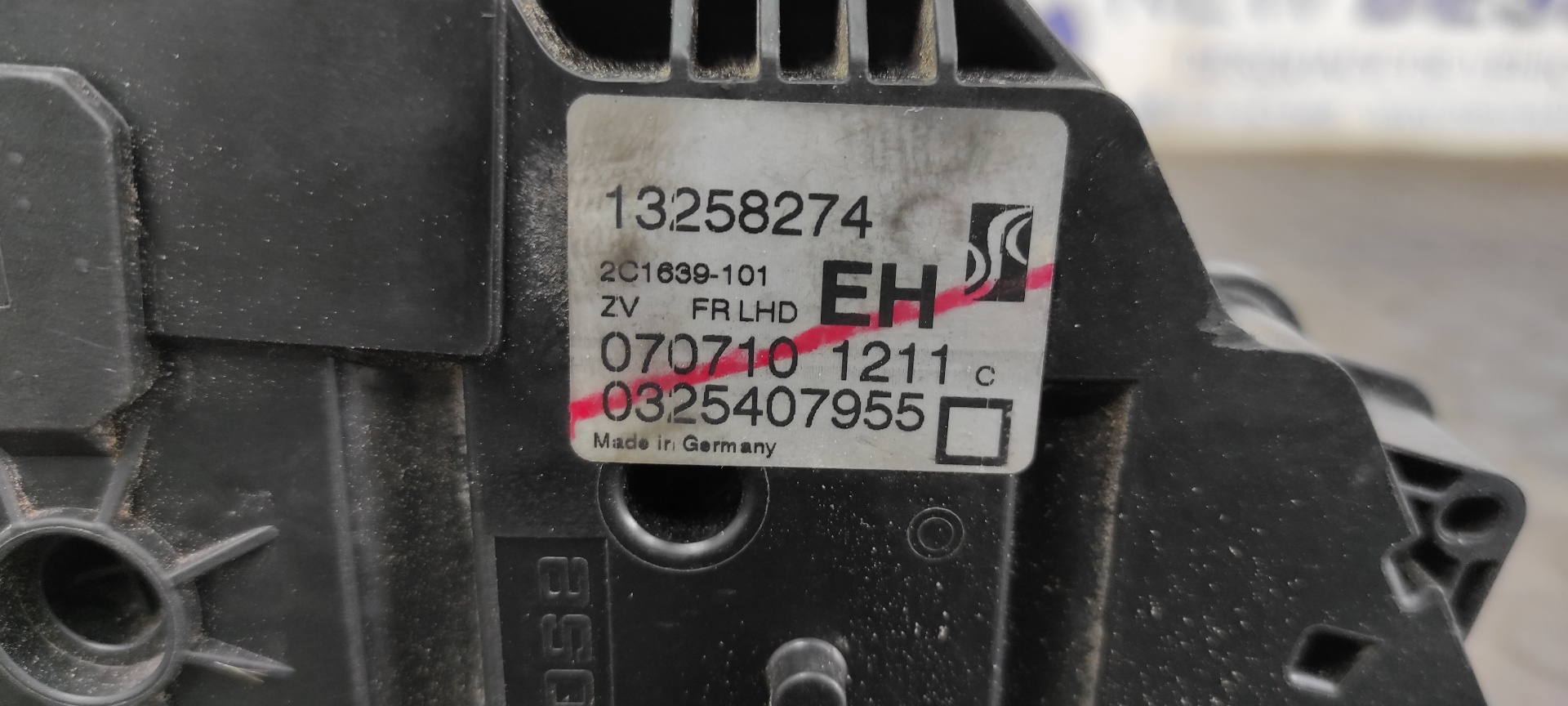 CERRADURA PUERTA DELANTERA DERECHA OPEL CORSA D - vista 5