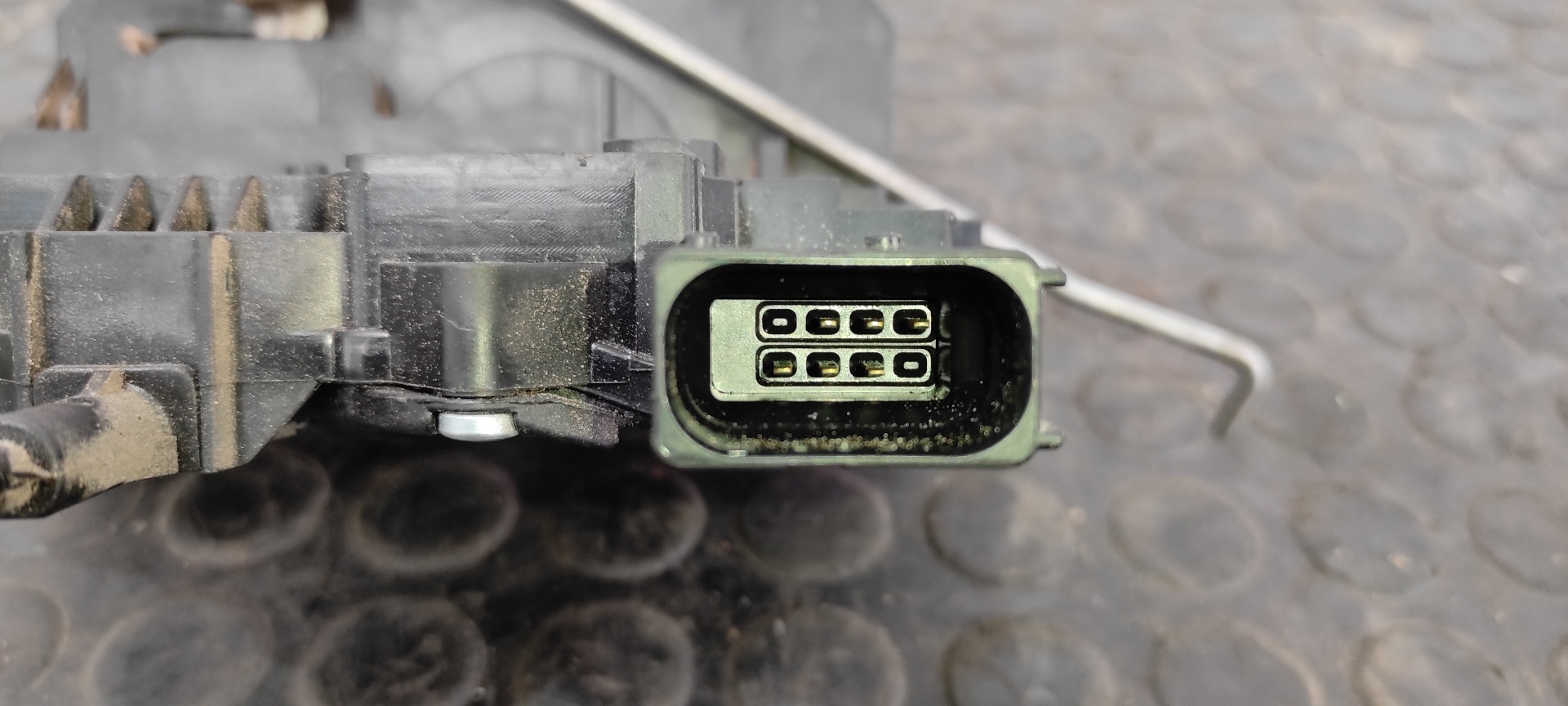 CERRADURA PUERTA DELANTERA DERECHA OPEL CORSA D - vista 3