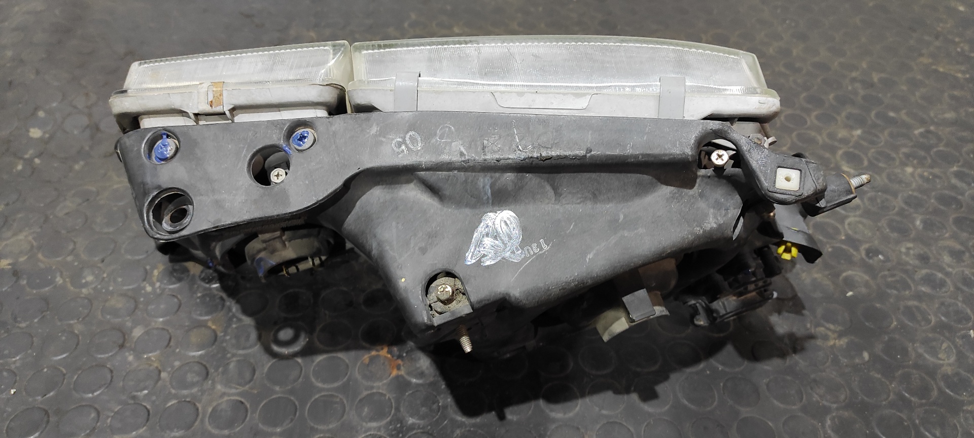 FARO DERECHO LEXUS LS400 (UCF20) - vista 10