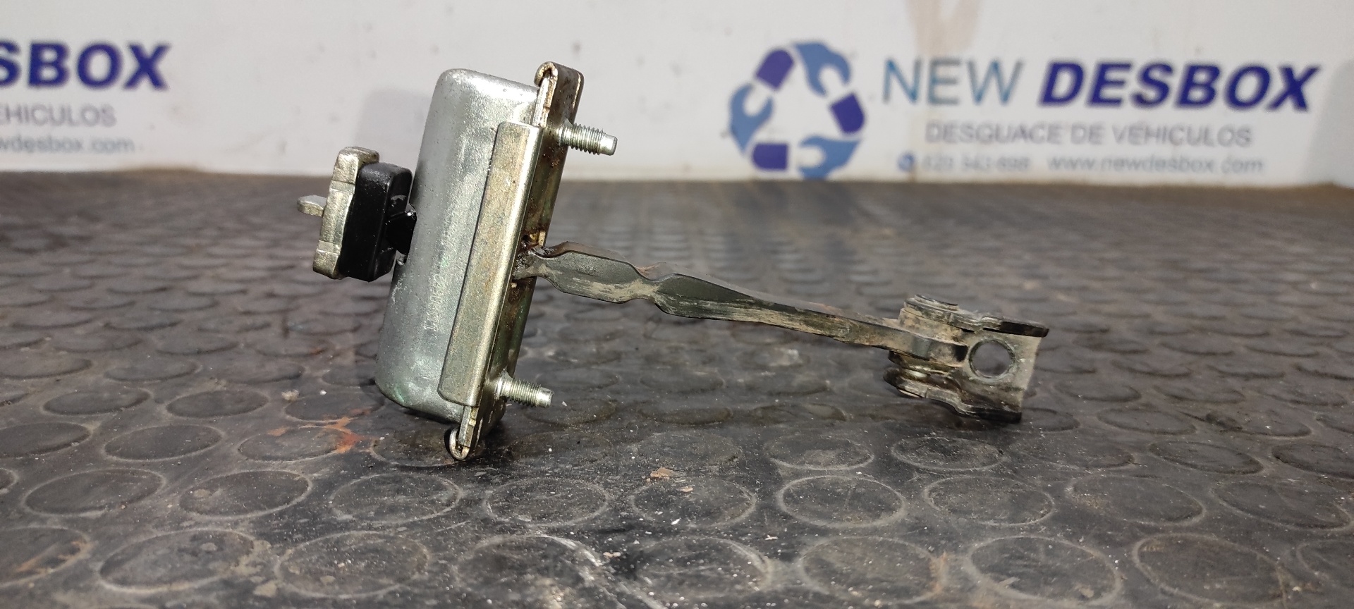 RETENEDOR PUERTA DERECHA OPEL CORSA D