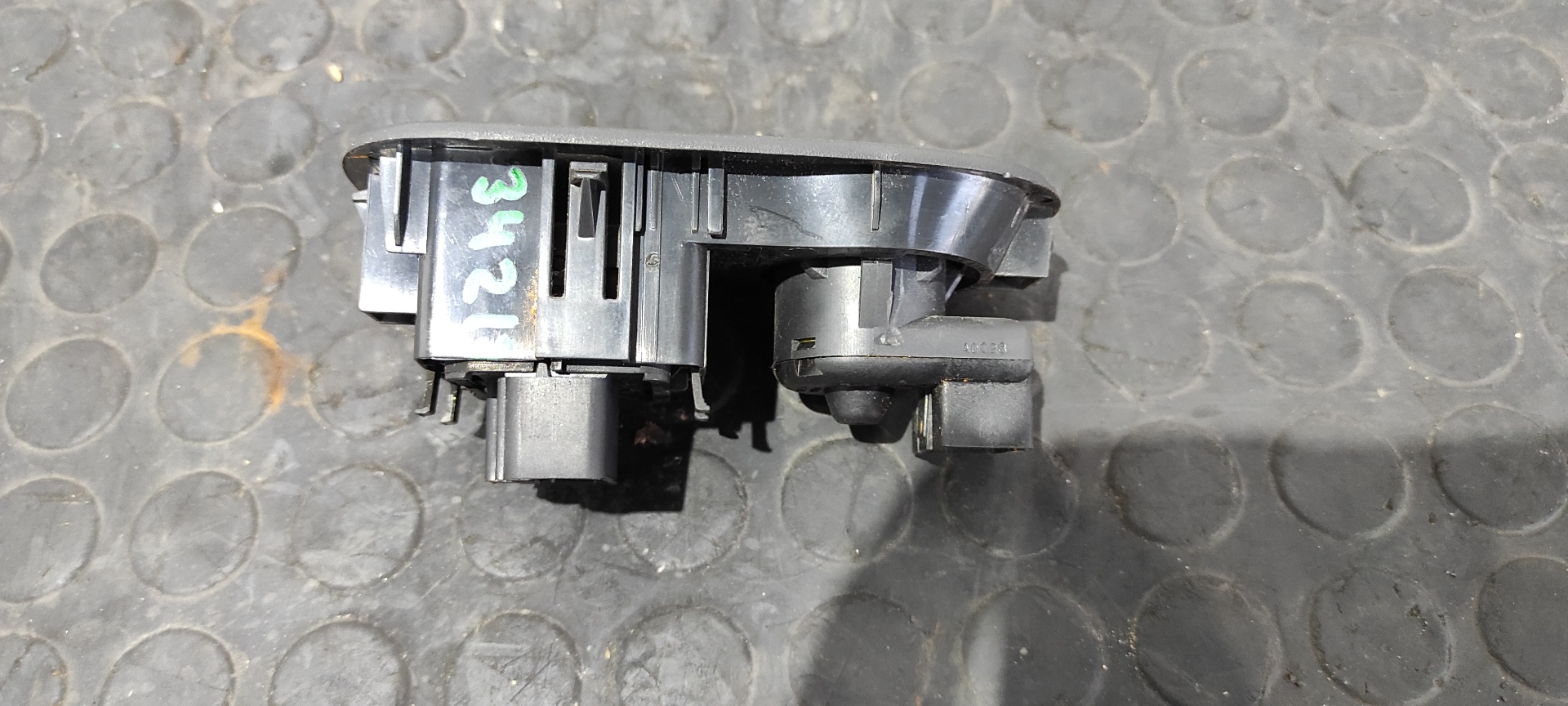 MANDO ELEVALUNAS DELANTERO IZQUIERDO OPEL MOVANO B KASTEN/COMBI - vista 4