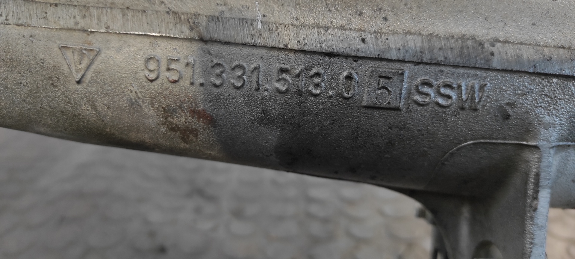 MANGUETA TRASERA IZQUIERDA PORSCHE 944 3.0 - vista 3