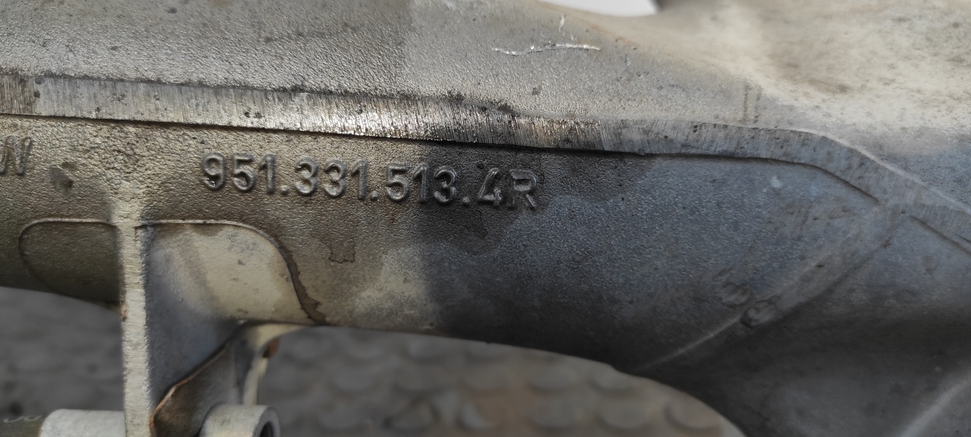 MANGUETA TRASERA IZQUIERDA PORSCHE 944 3.0 - vista 2