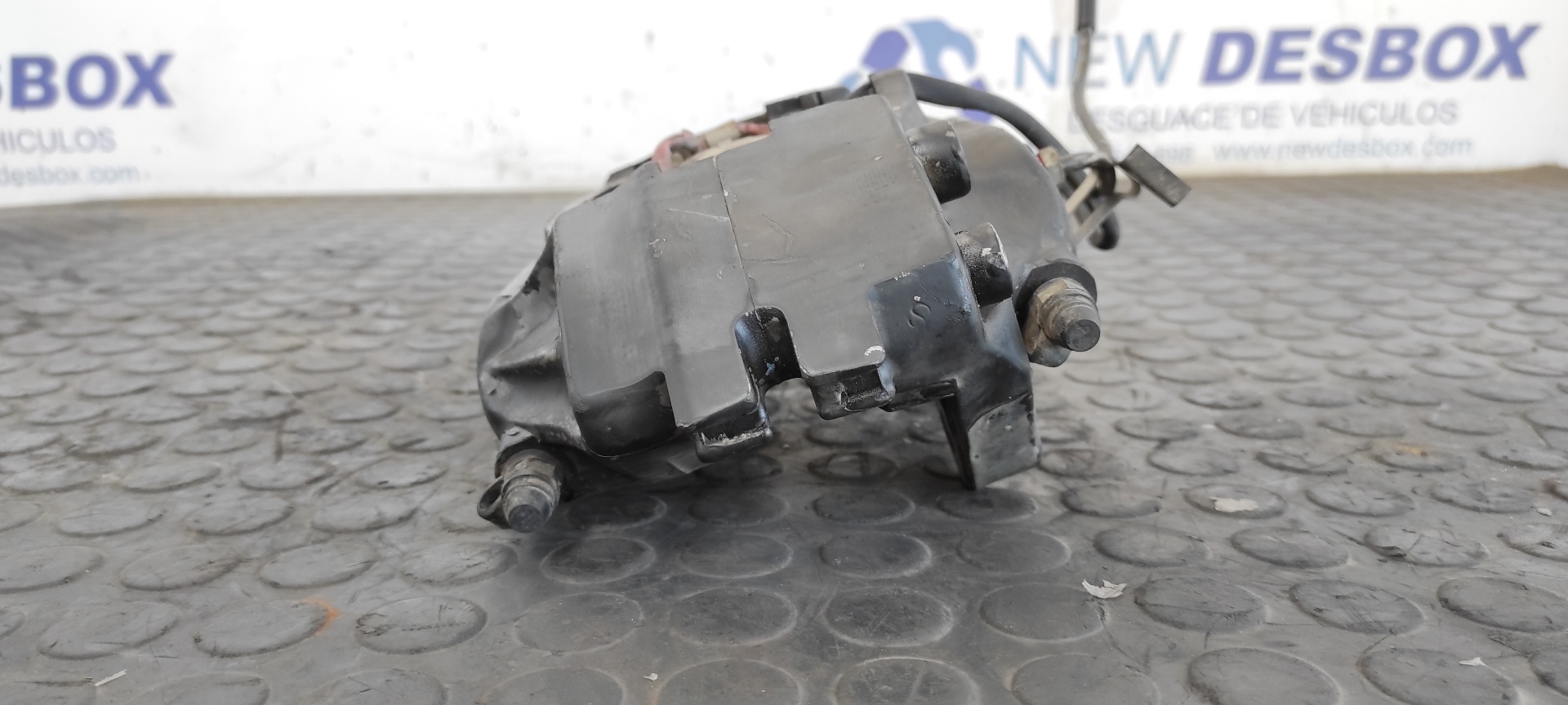 PINZA DE FRENO TRASERA DERECHA PORSCHE 944 3.0 - vista 2